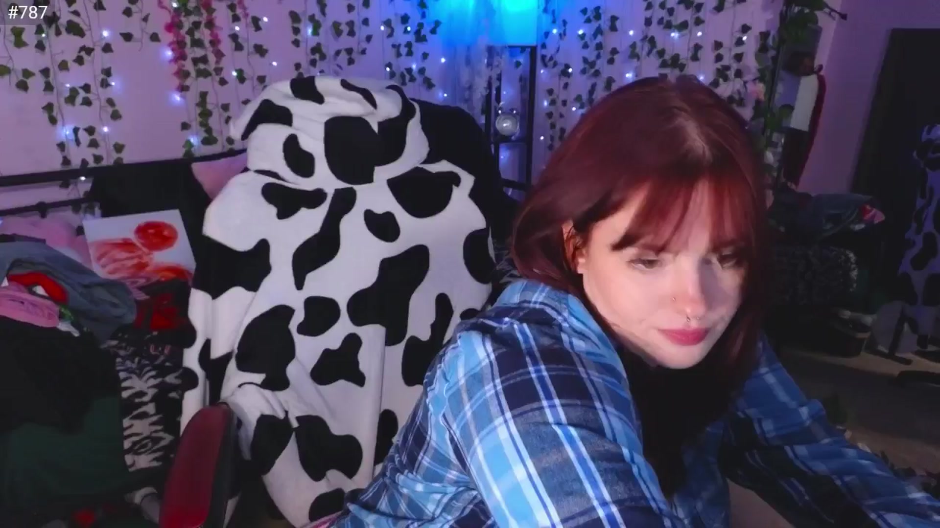 Gallery image thumbnail from naughtybella_'s myfreecams stream on, 05/27/2025, 24:31 image 12 of 20