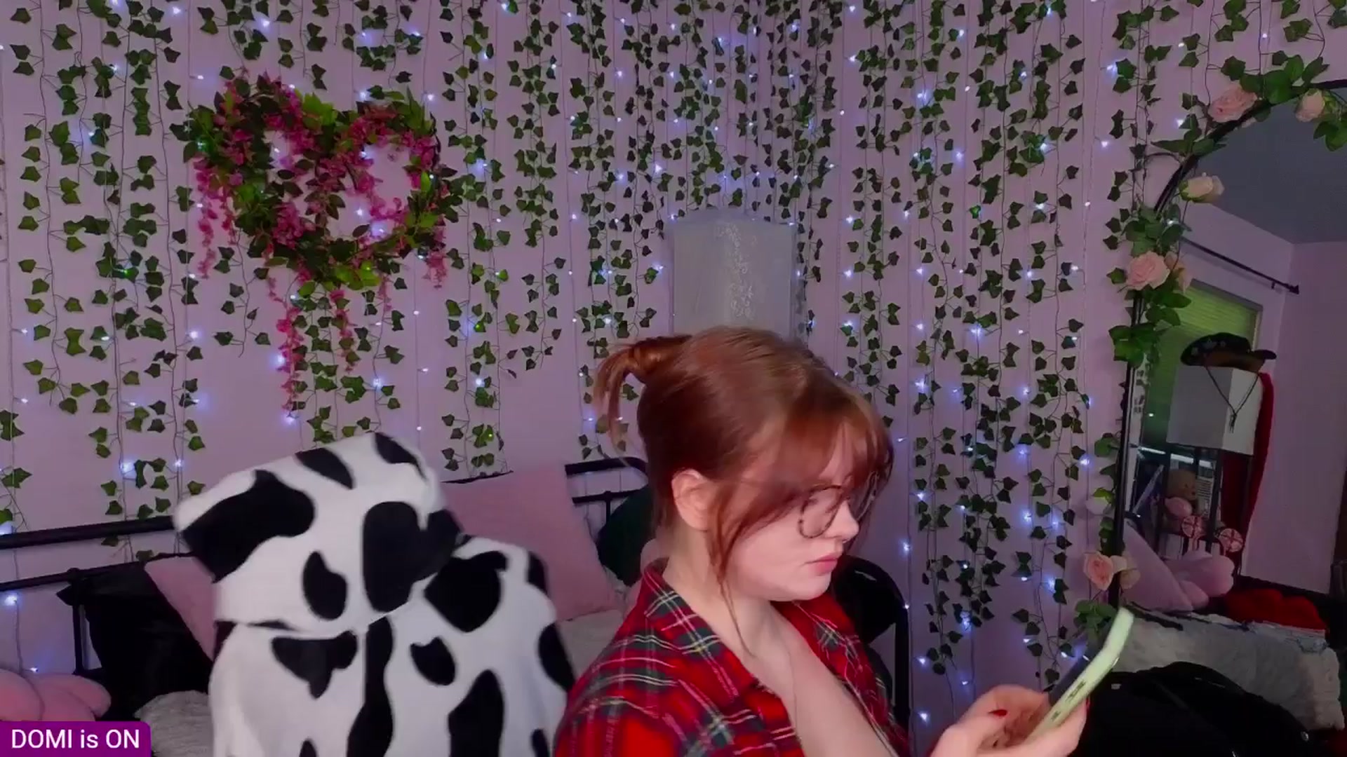 Gallery image thumbnail from naughtybella_'s myfreecams stream on, 08/02/2025, 16:21 image 17 of 20