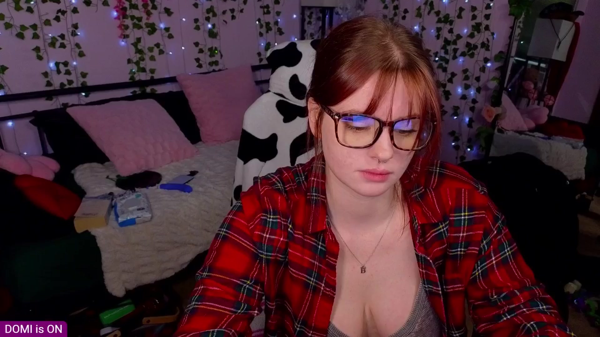 Gallery image thumbnail from naughtybella_'s myfreecams stream on, 08/02/2025, 16:21 image 7 of 20