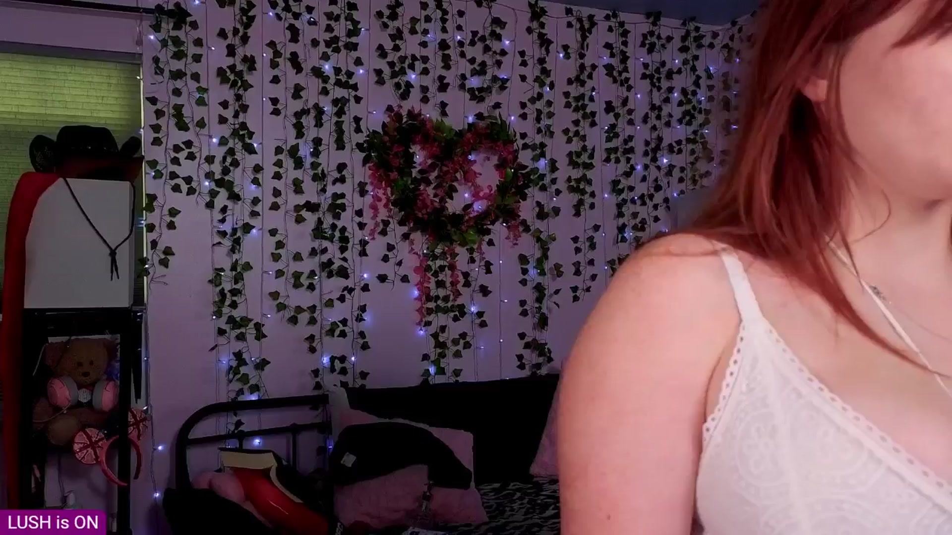 Gallery image thumbnail from naughtybella_'s myfreecams stream on, 08/15/2025, 21:05 image 5 of 20