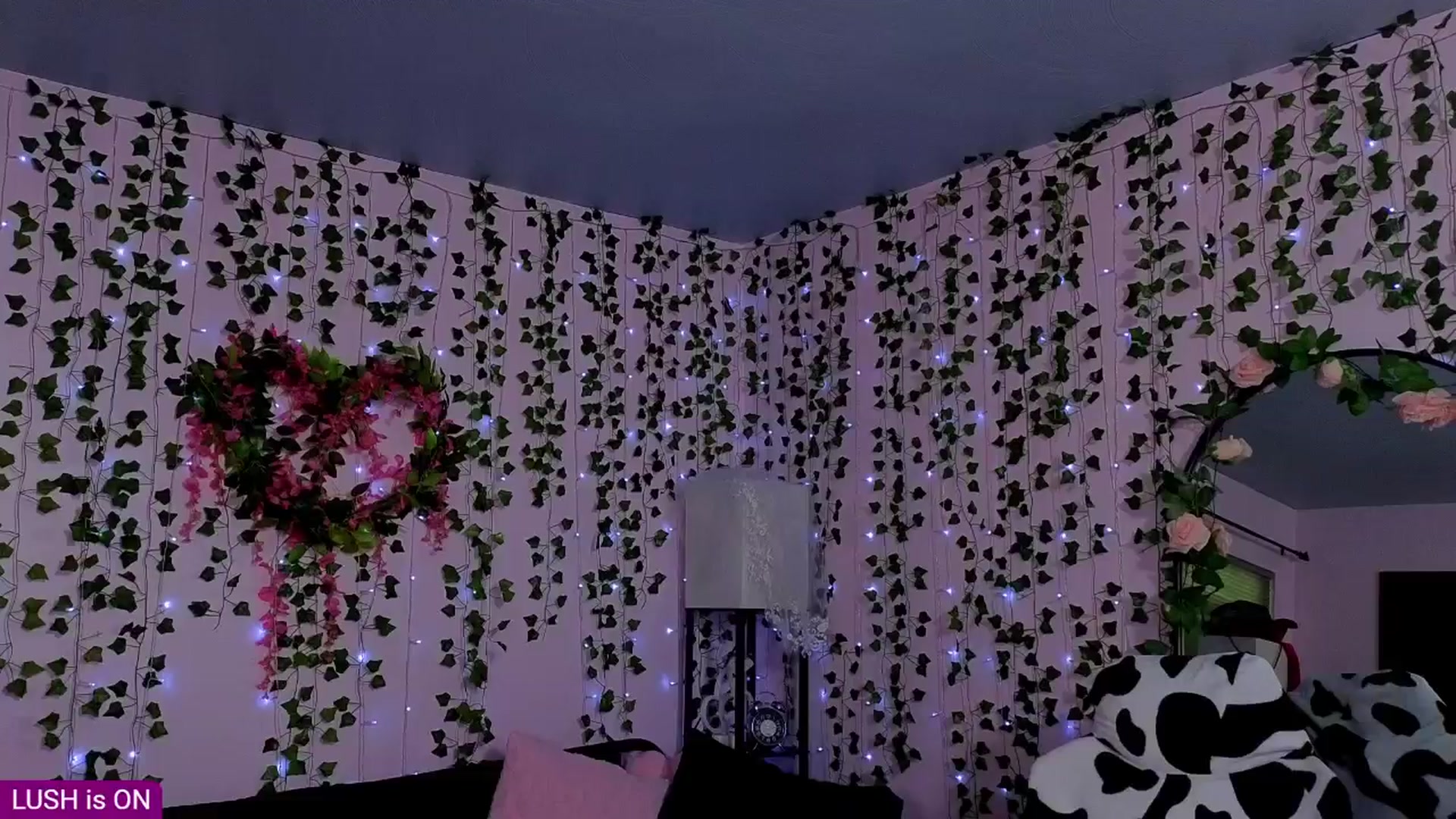 Gallery image thumbnail from naughtybella_'s myfreecams stream on, 08/15/2025, 21:05 image 16 of 20
