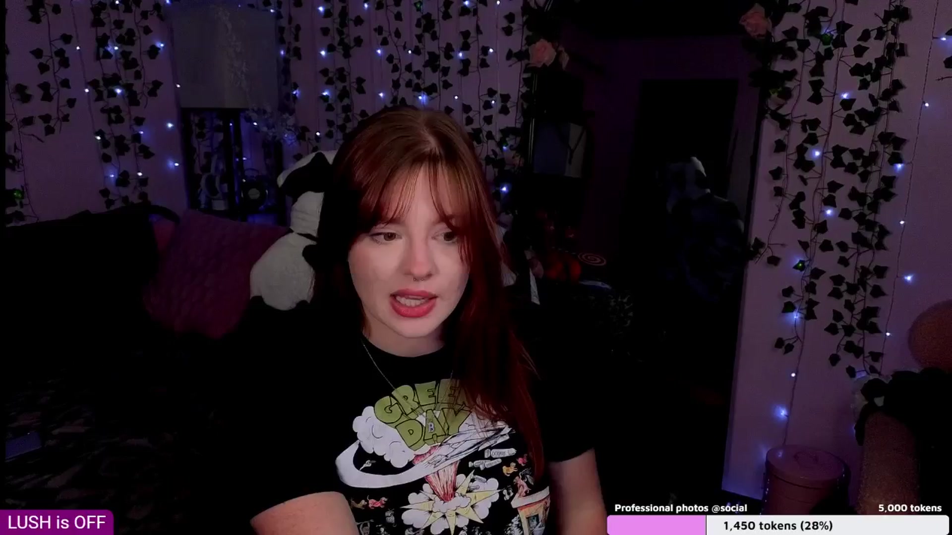 Gallery image thumbnail from naughtybella_'s myfreecams stream on, 08/29/2025, 01:45 image 1 of 20