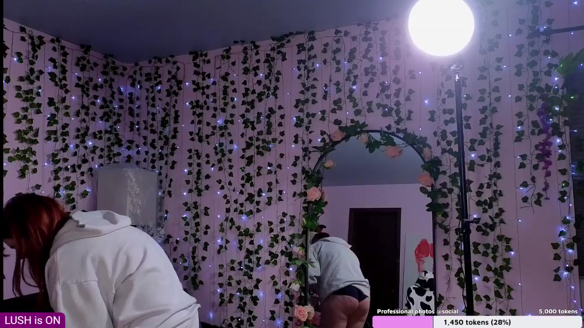 Gallery image thumbnail from naughtybella_'s myfreecams stream on, 09/09/2025, 24:42 image 15 of 20
