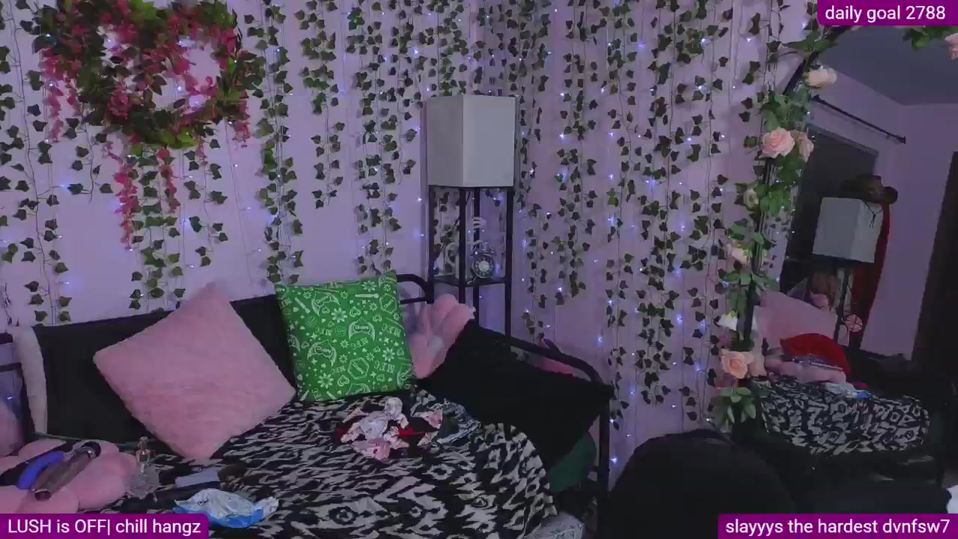 Gallery image thumbnail from naughtybella_'s myfreecams stream on, 11/29/2025, 04:46 image 3 of 20
