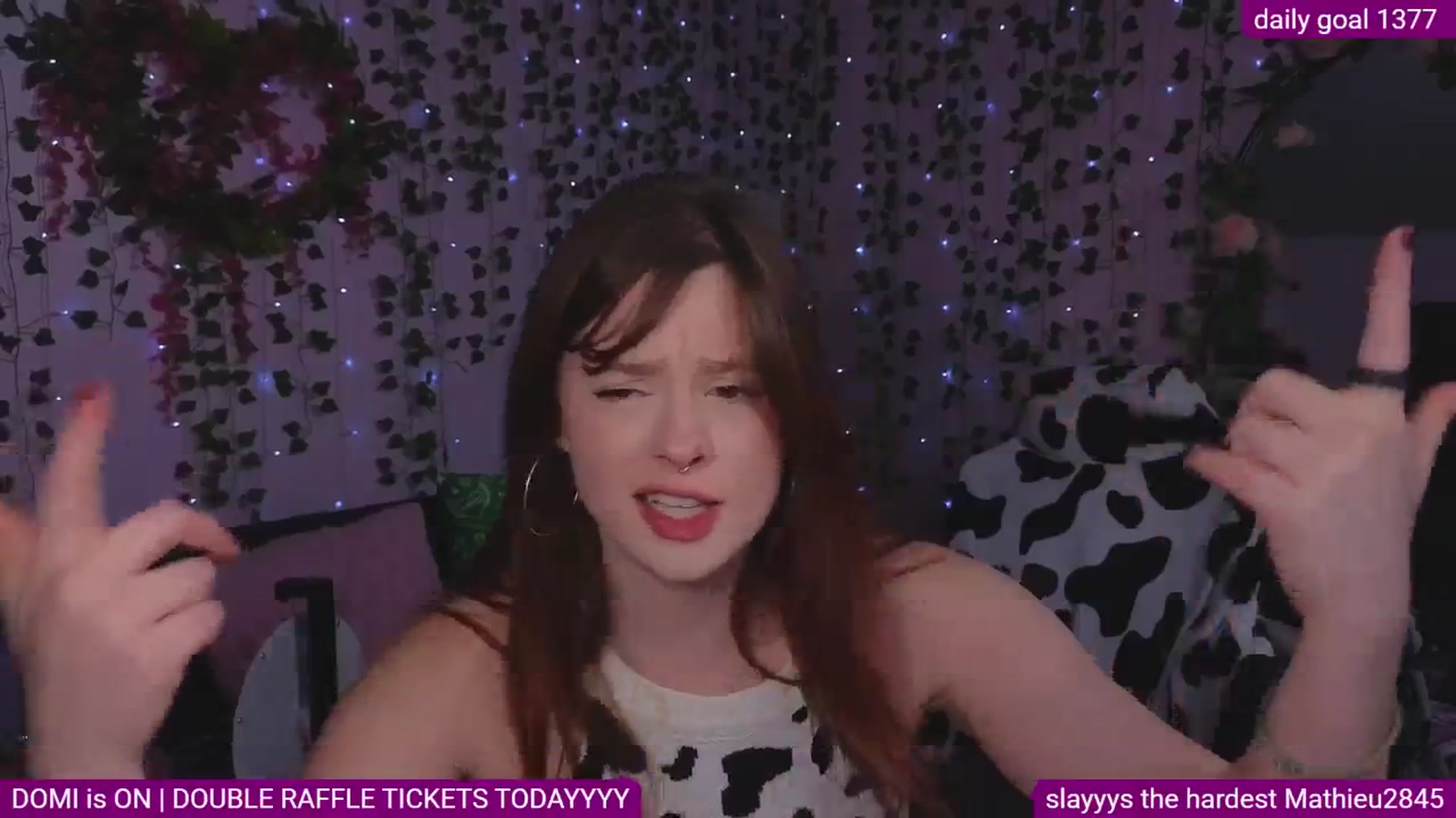 Gallery image thumbnail from naughtybella_'s myfreecams stream on, 12/03/2025, 01:28 image 10 of 20