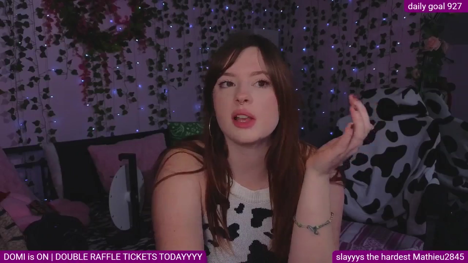 Gallery image thumbnail from naughtybella_'s myfreecams stream on, 12/03/2025, 01:28 image 15 of 20
