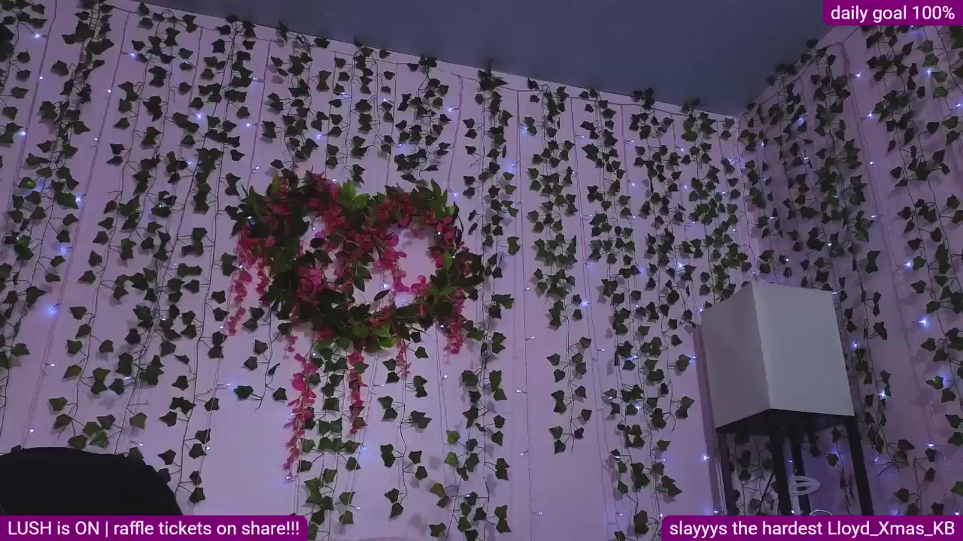 Gallery image thumbnail from naughtybella_'s myfreecams stream on, 12/14/2025, 04:51 image 8 of 20
