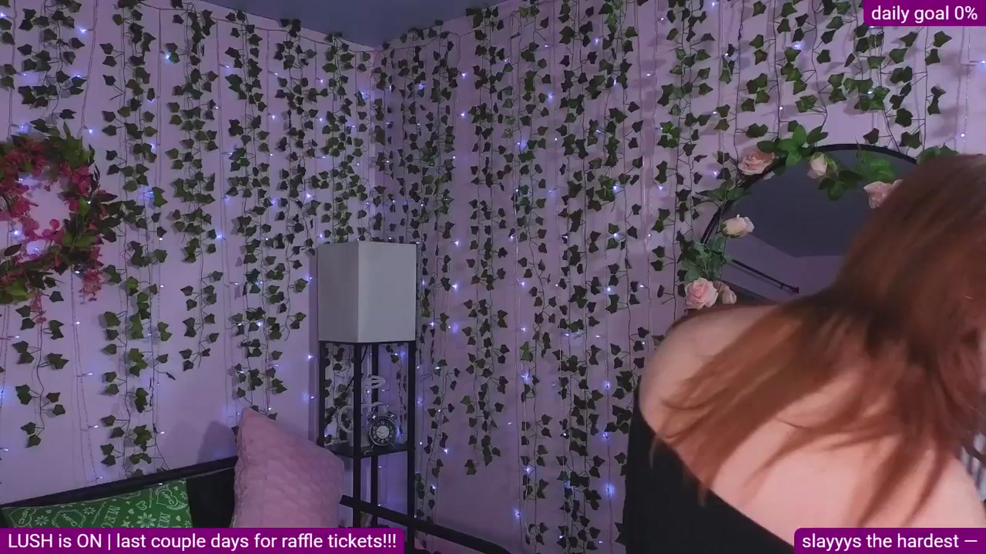 Gallery image thumbnail from naughtybella_'s myfreecams stream on, 12/28/2025, 02:00 image 1 of 20