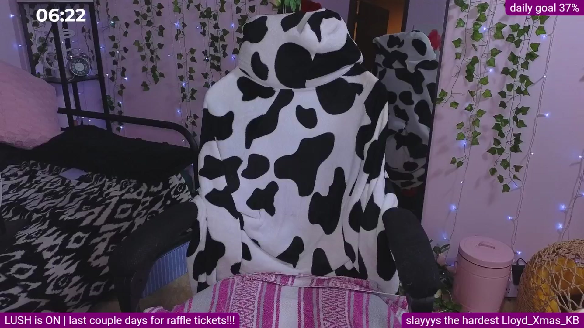 Gallery image thumbnail from naughtybella_'s myfreecams stream on, 12/28/2025, 03:25 image 9 of 20