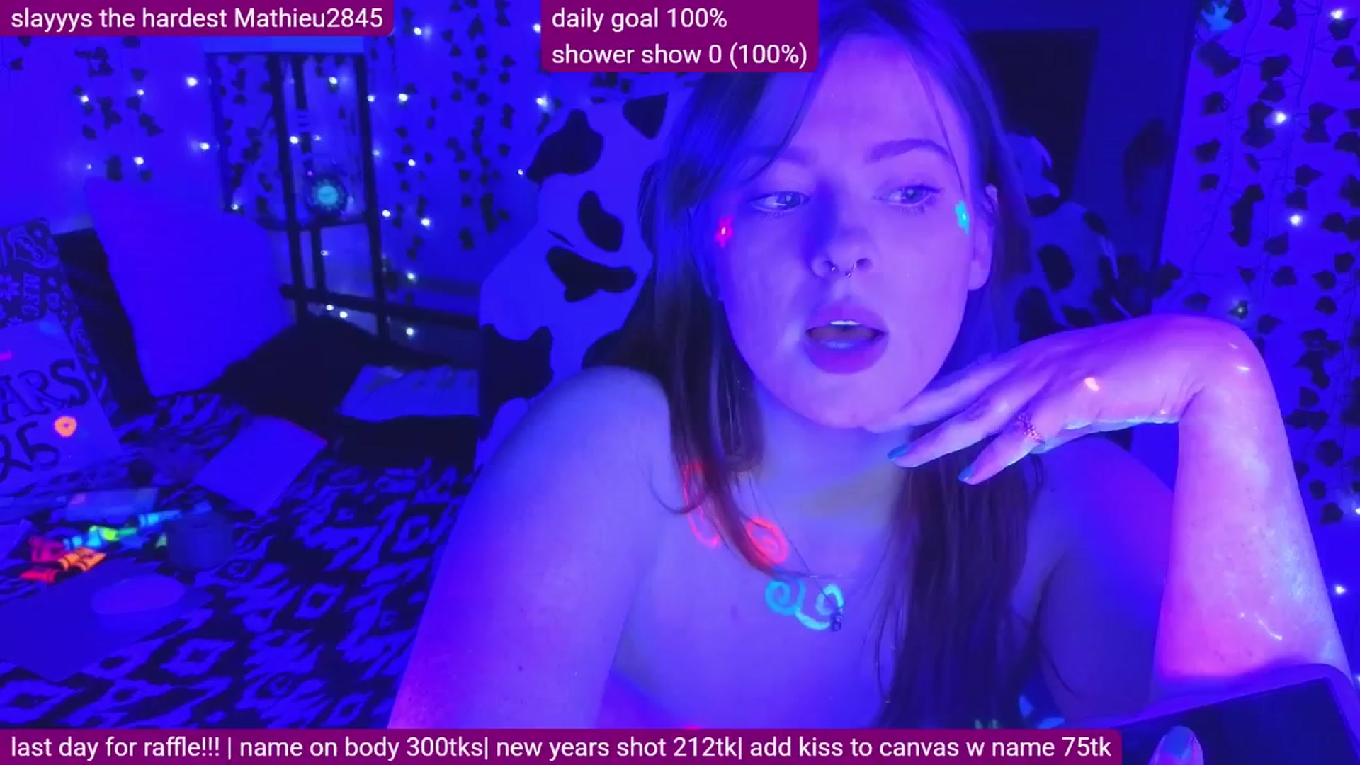 Gallery image thumbnail from naughtybella_'s myfreecams stream on, 01/01/2026, 04:25 image 17 of 20