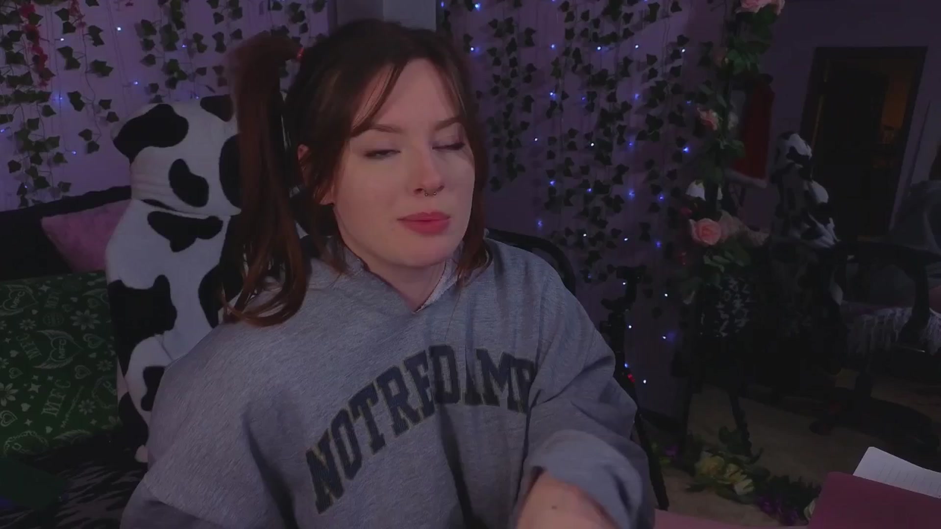 Gallery image thumbnail from naughtybella_'s myfreecams stream on, 01/22/2026, 04:43 image 7 of 20
