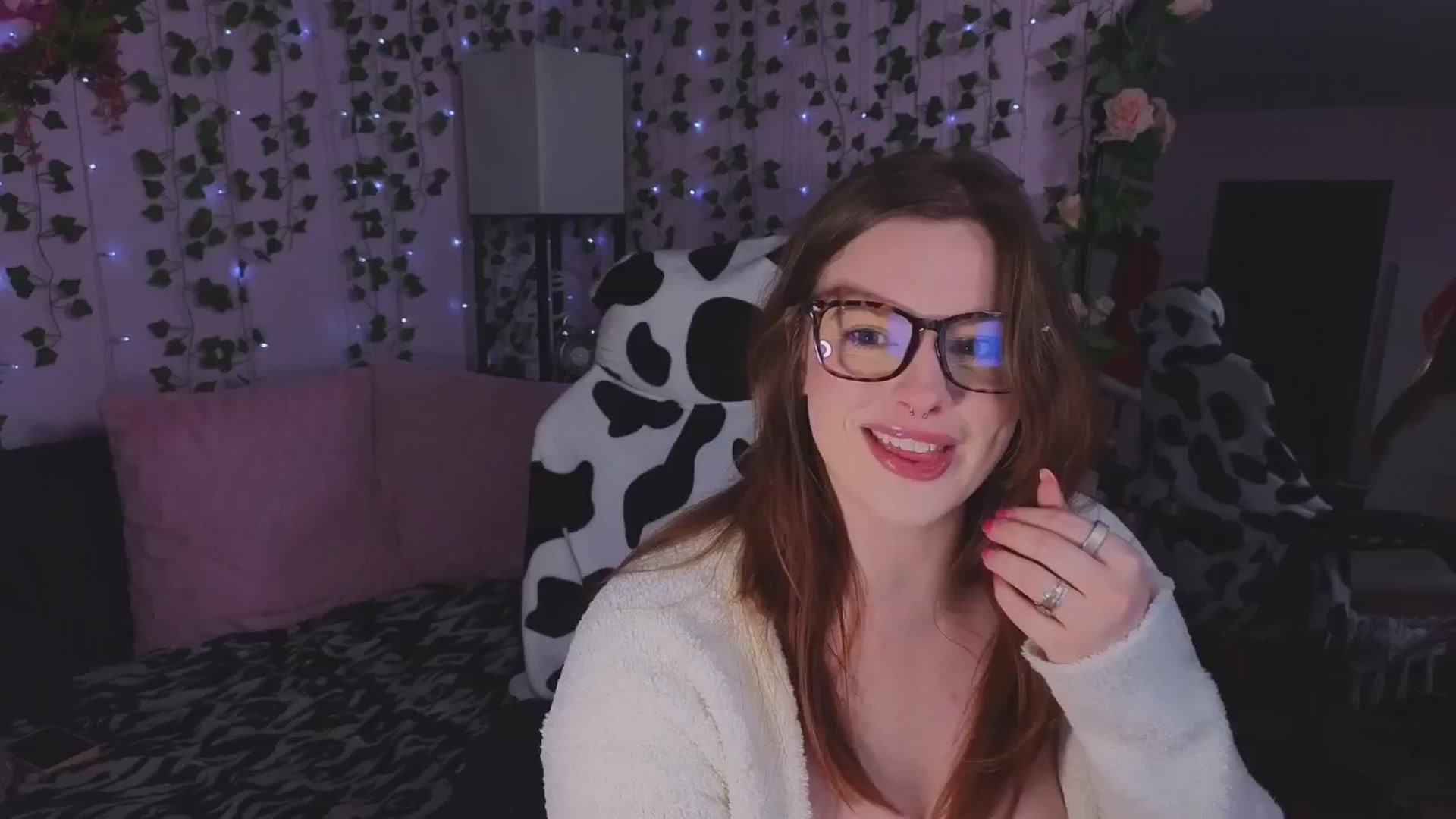Gallery image thumbnail from naughtybella_'s myfreecams stream on, 03/03/2026, 04:06 image 14 of 20