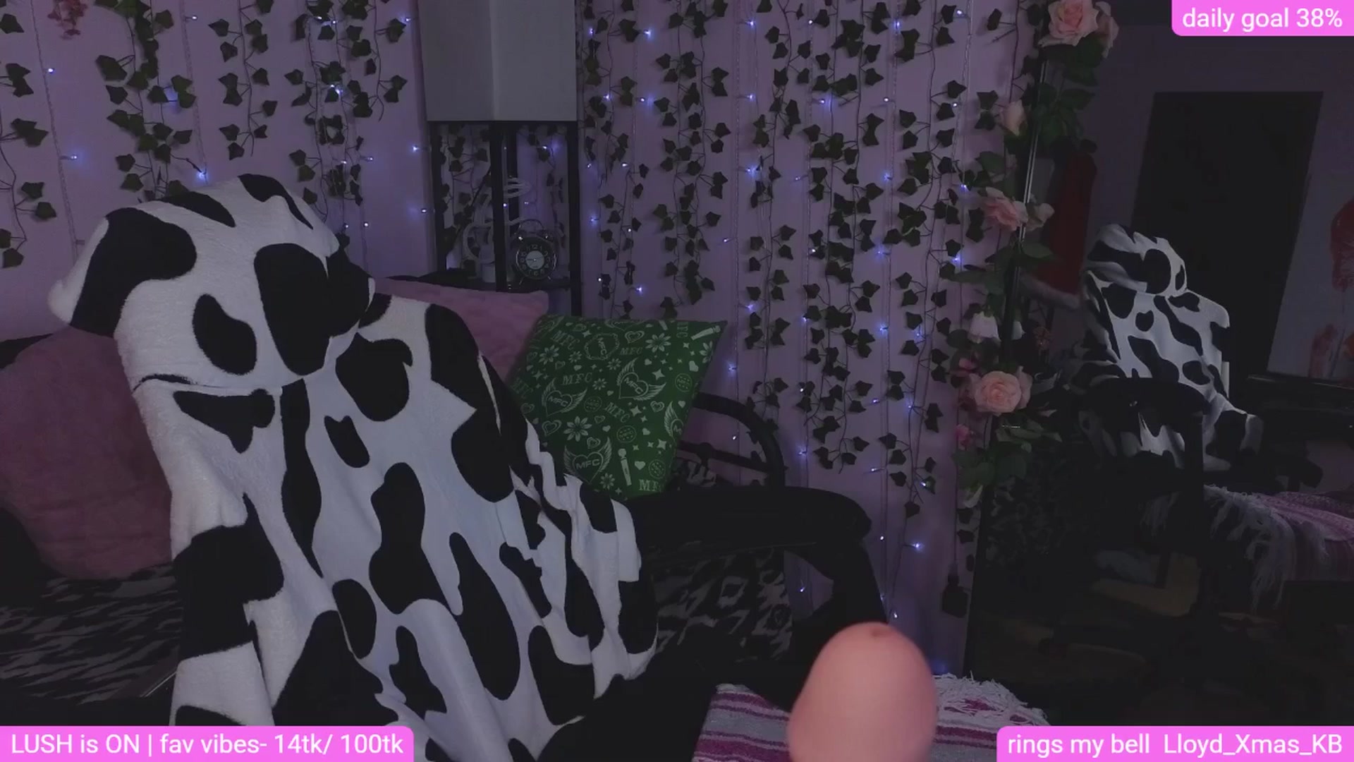 Gallery image thumbnail from naughtybella_'s myfreecams stream on, 03/19/2026, 02:37 image 2 of 20