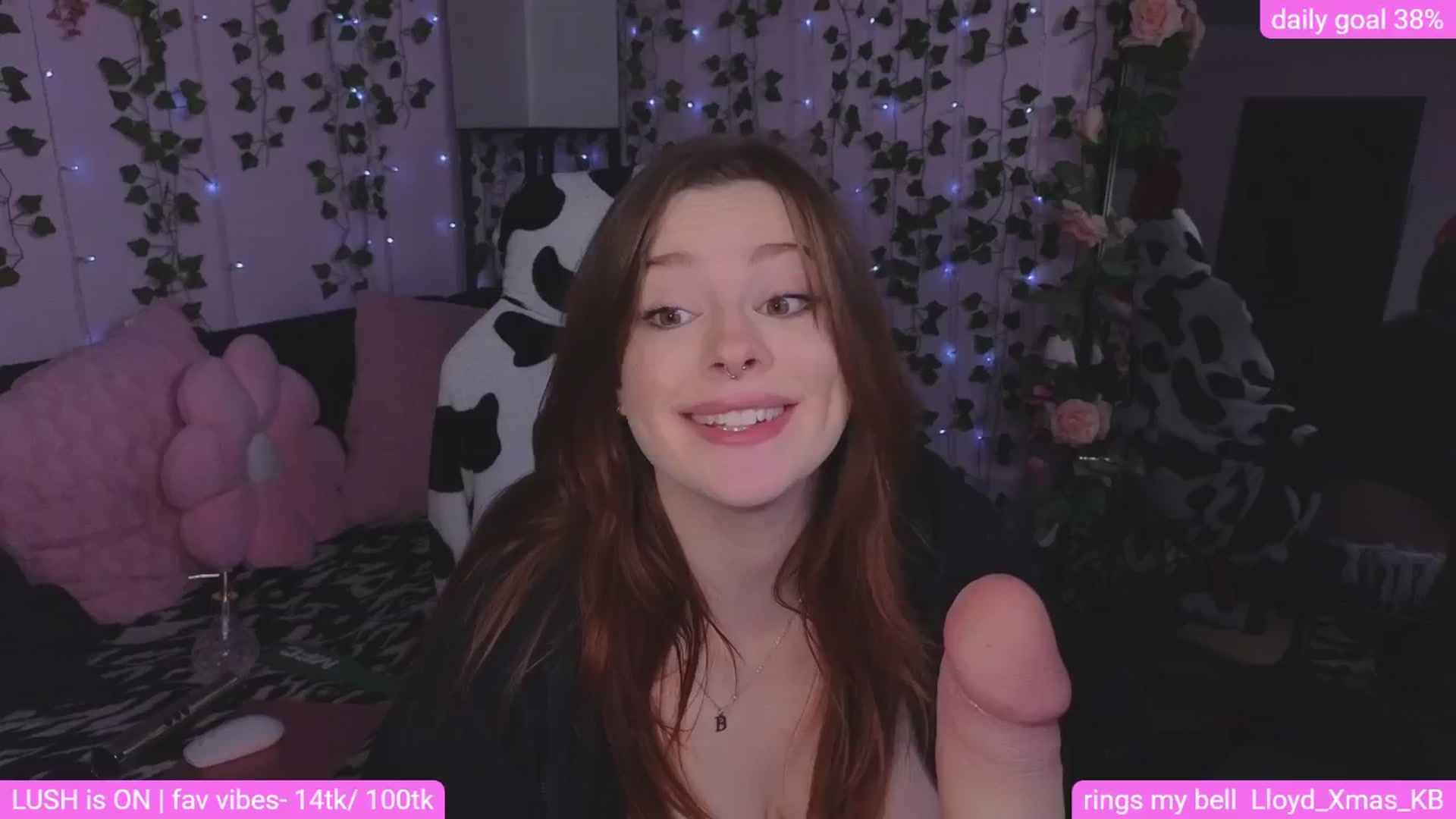 Gallery image thumbnail from naughtybella_'s myfreecams stream on, 03/19/2026, 02:37 image 11 of 20