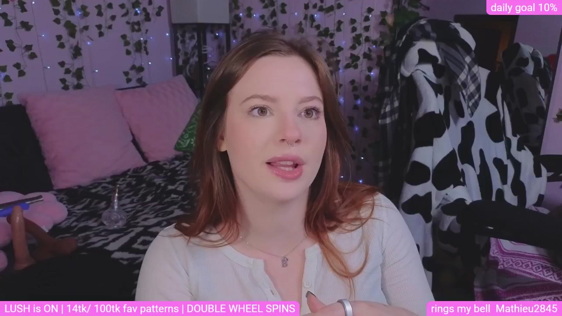 Gallery image thumbnail from naughtybella_'s myfreecams stream on, 04/01/2026, 24:00 image 4 of 20