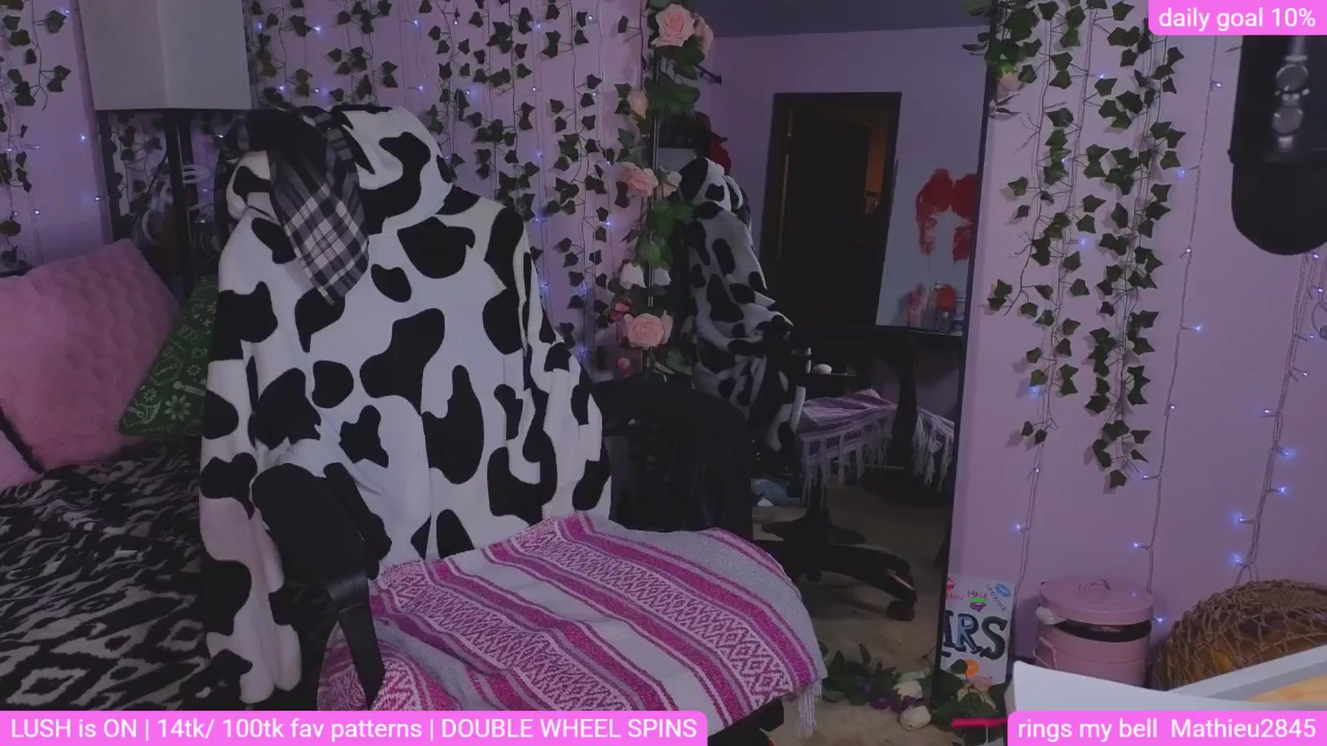 Gallery image thumbnail from naughtybella_'s myfreecams stream on, 04/01/2026, 24:00 image 15 of 20