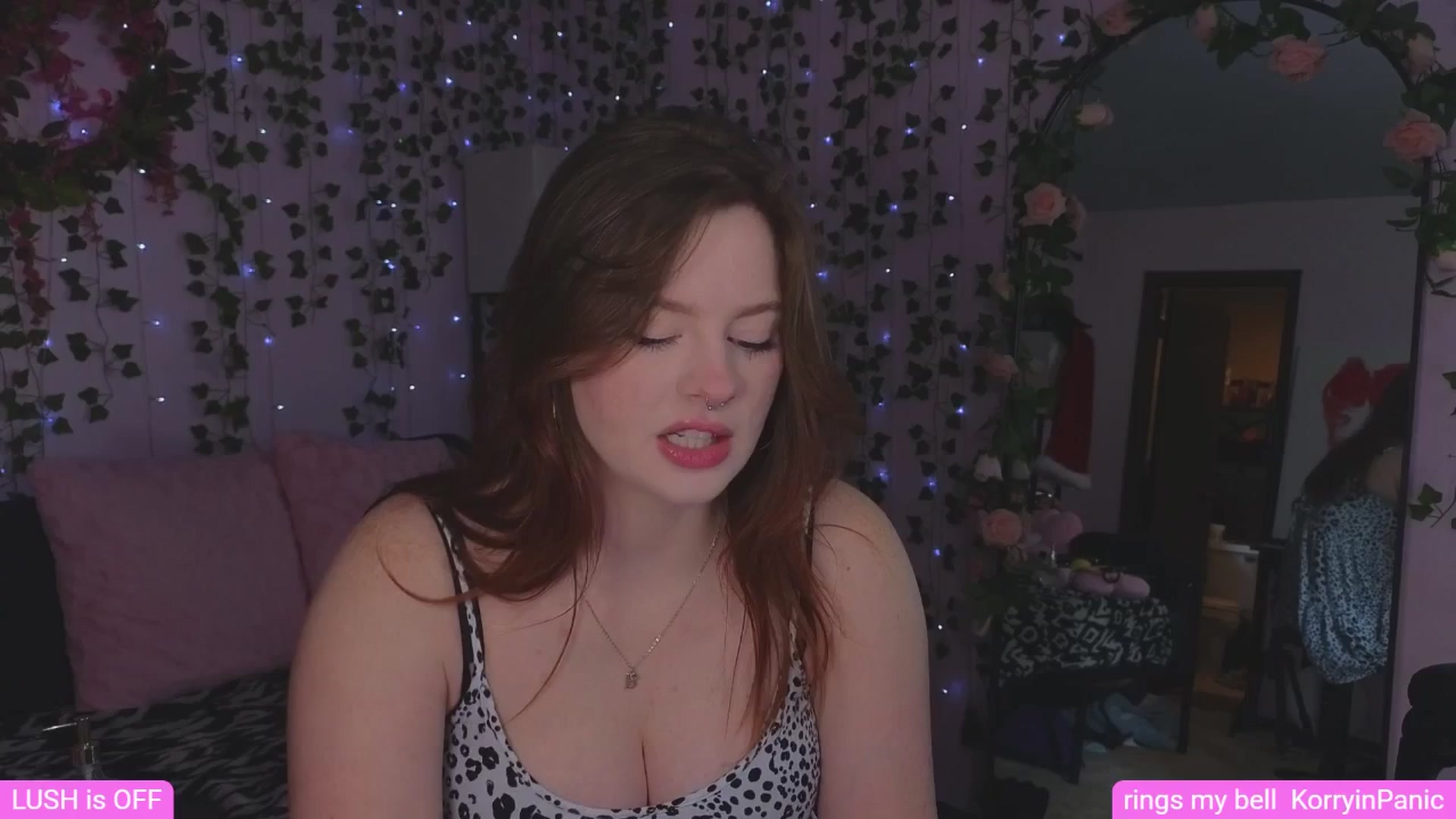 Gallery image thumbnail from naughtybella_'s myfreecams stream on, 04/12/2026, 22:04 image 1 of 20