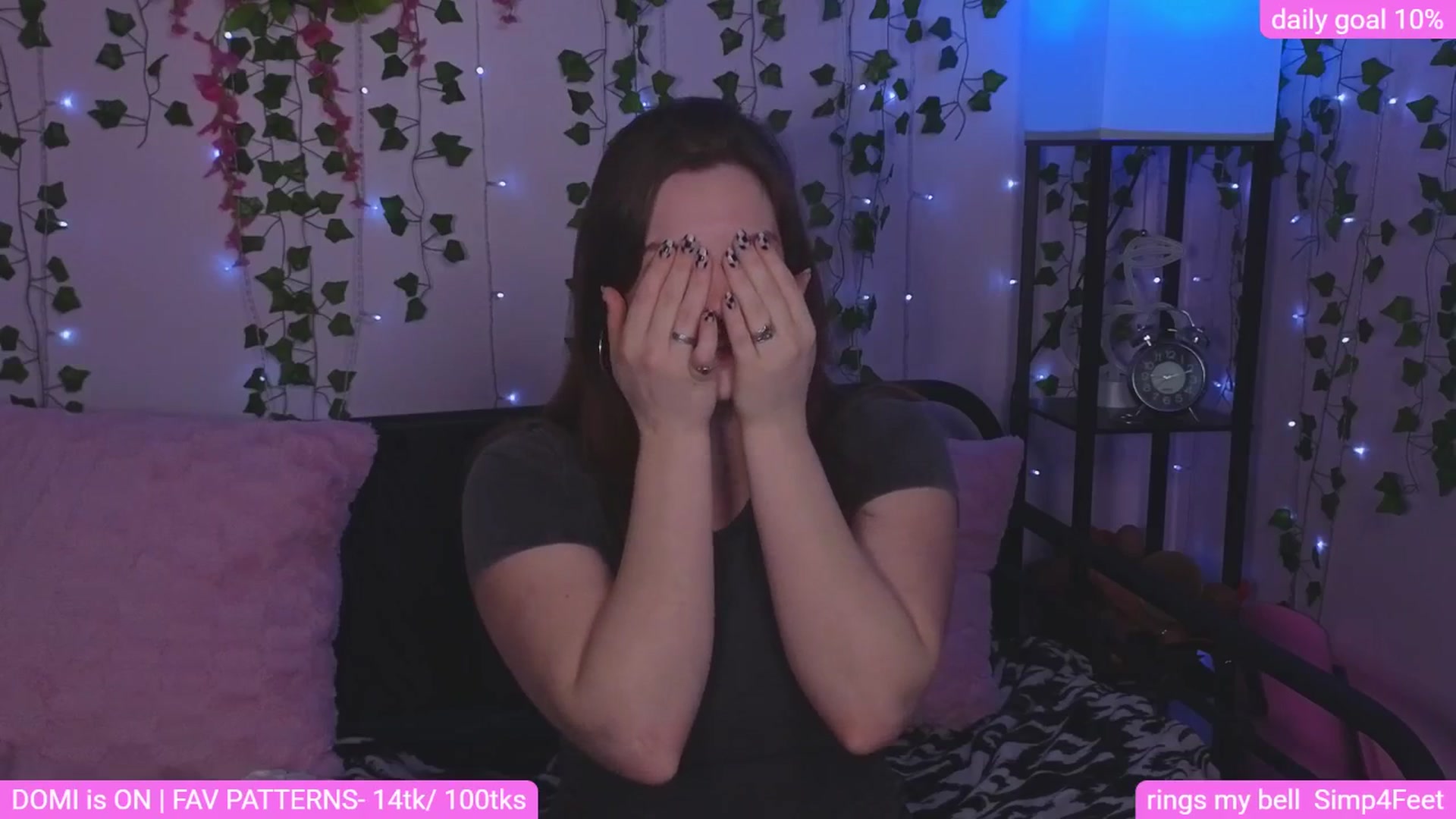 Gallery image thumbnail from naughtybella_'s myfreecams stream on, 04/17/2026, 03:11 image 3 of 20
