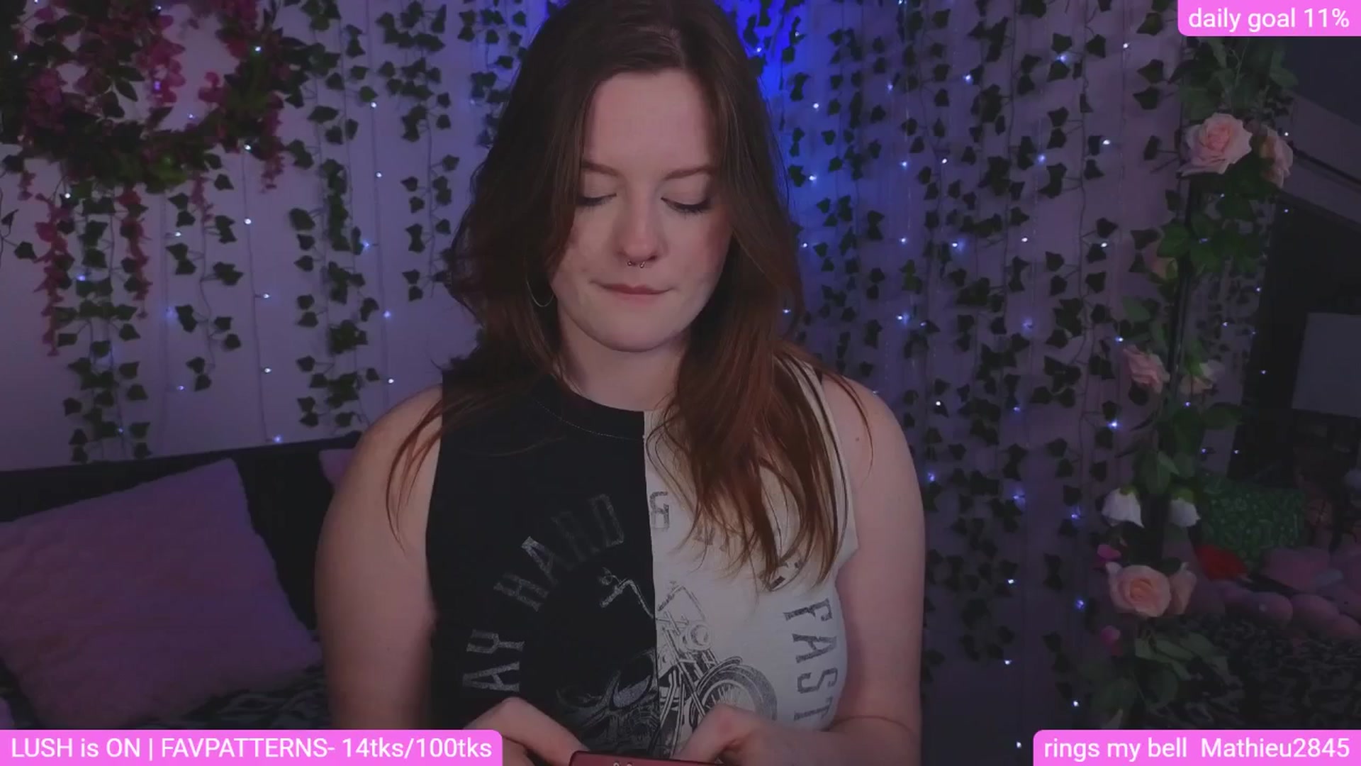 Gallery image thumbnail from naughtybella_'s myfreecams stream on, 04/22/2026, 03:32 image 2 of 20