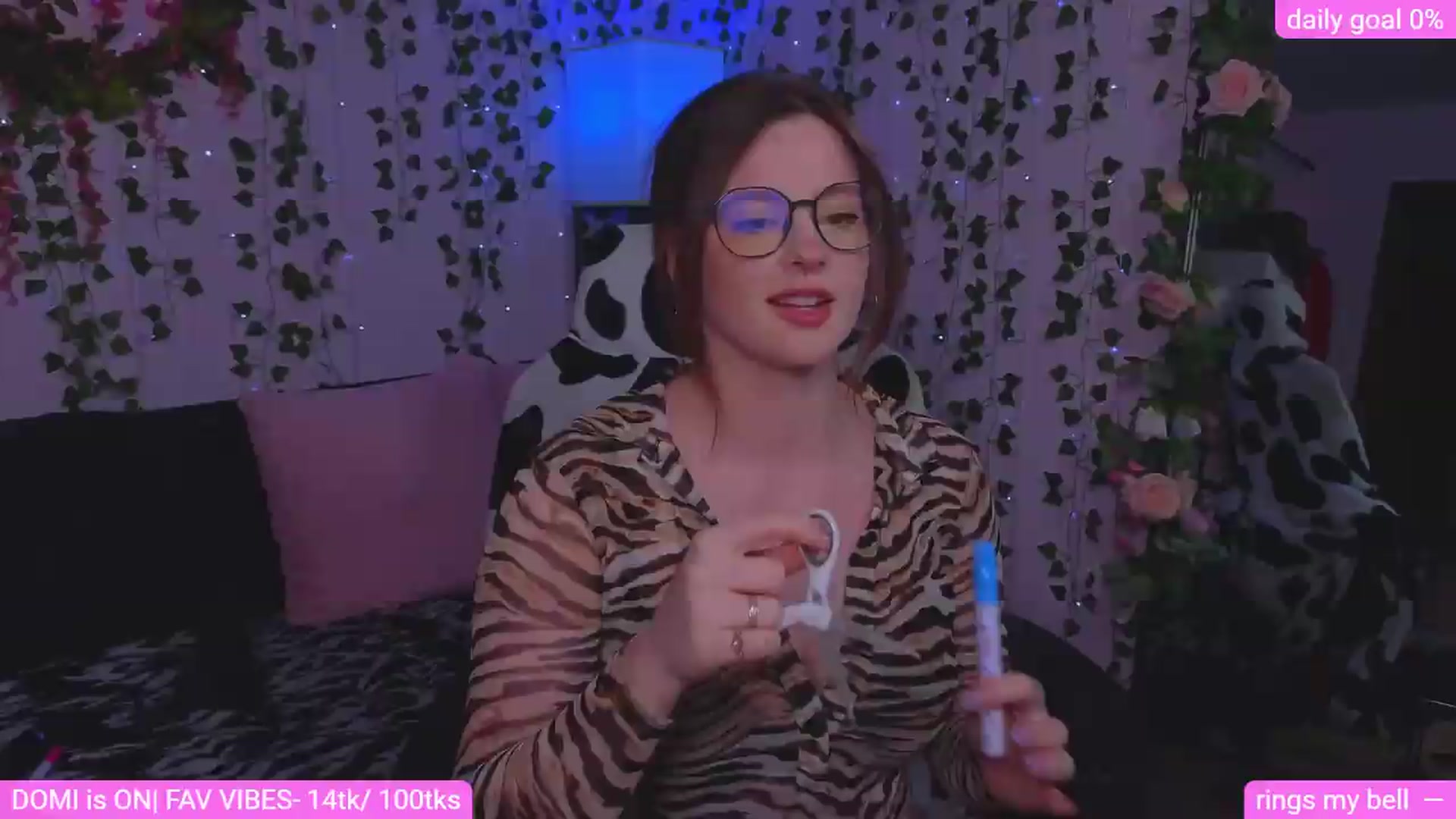 Gallery image thumbnail from naughtybella_'s myfreecams stream on, 06/04/2026, 01:01 image 2 of 20