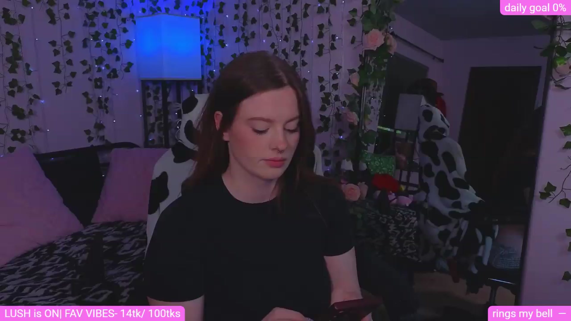 Gallery image thumbnail from naughtybella_'s myfreecams stream on, 06/10/2026, 03:04 image 1 of 20