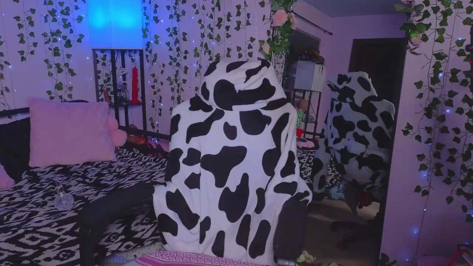 Gallery image thumbnail from naughtybella_'s myfreecams stream on, 07/23/2026, 03:37 image 4 of 20