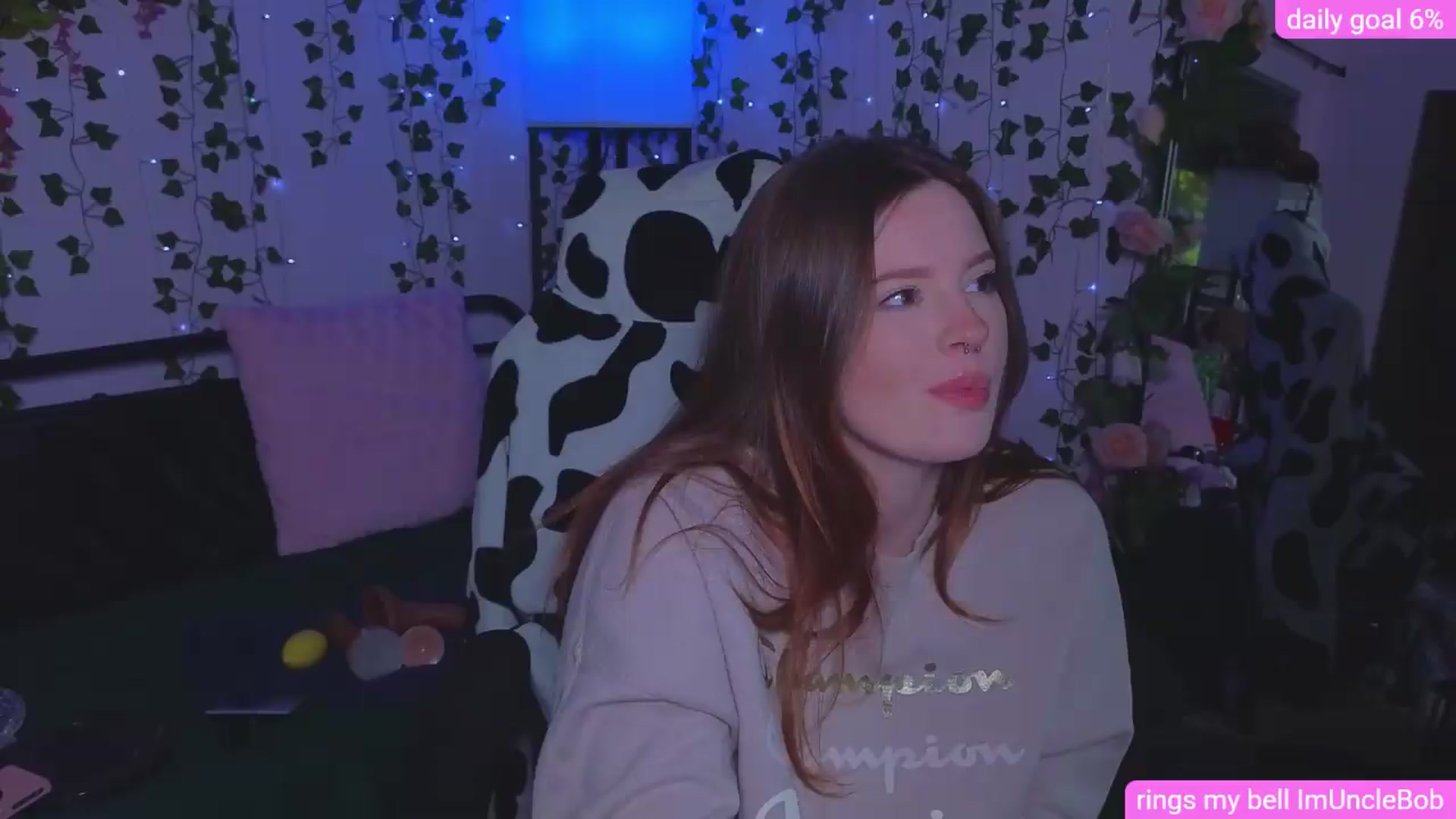 Gallery image thumbnail from naughtybella_'s myfreecams stream on, 08/07/2026, 23:51 image 11 of 20