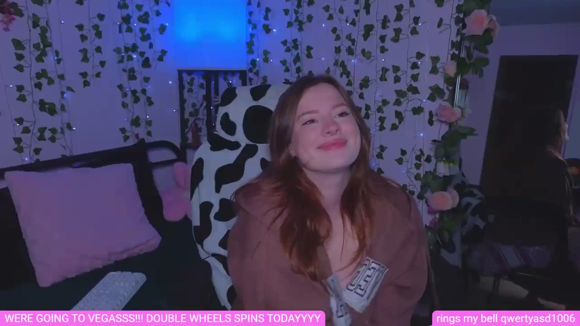 Gallery image thumbnail from naughtybella_'s myfreecams stream on, 08/10/2026, 01:32 image 13 of 20