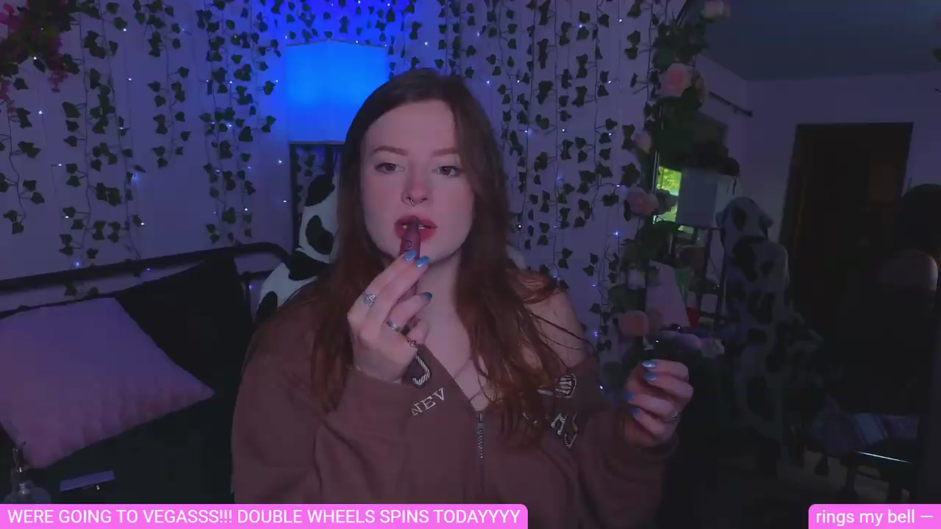 Gallery image thumbnail from naughtybella_'s myfreecams stream on, 08/10/2026, 01:32 image 1 of 20