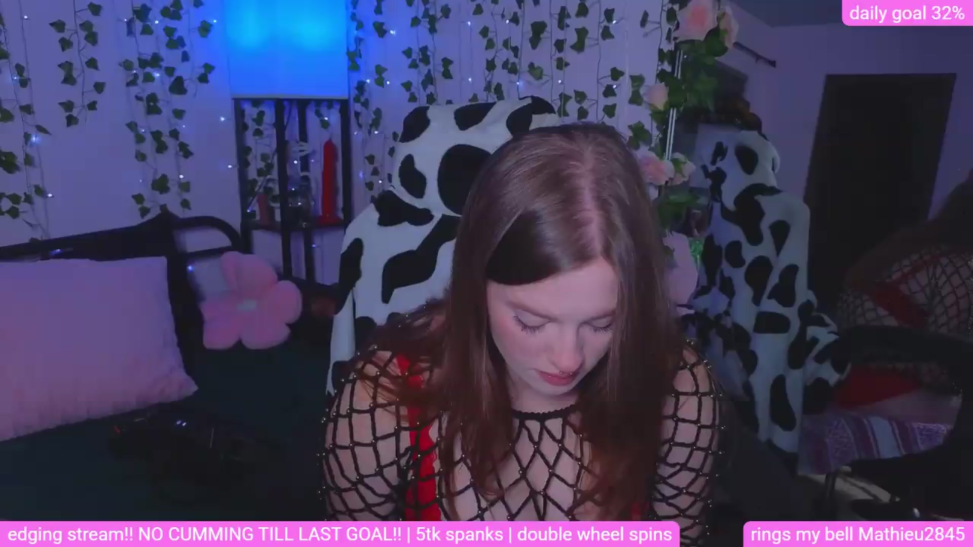 Gallery image thumbnail from naughtybella_'s myfreecams stream on, 08/13/2026, 03:49 image 1 of 20