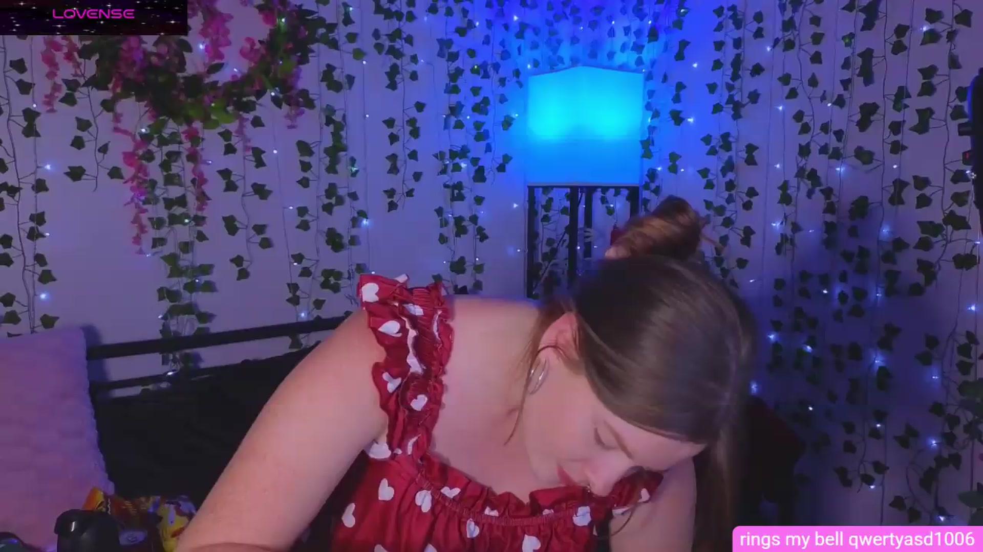 Gallery image thumbnail from naughtybella_'s myfreecams stream on, 08/25/2026, 24:00 image 19 of 20