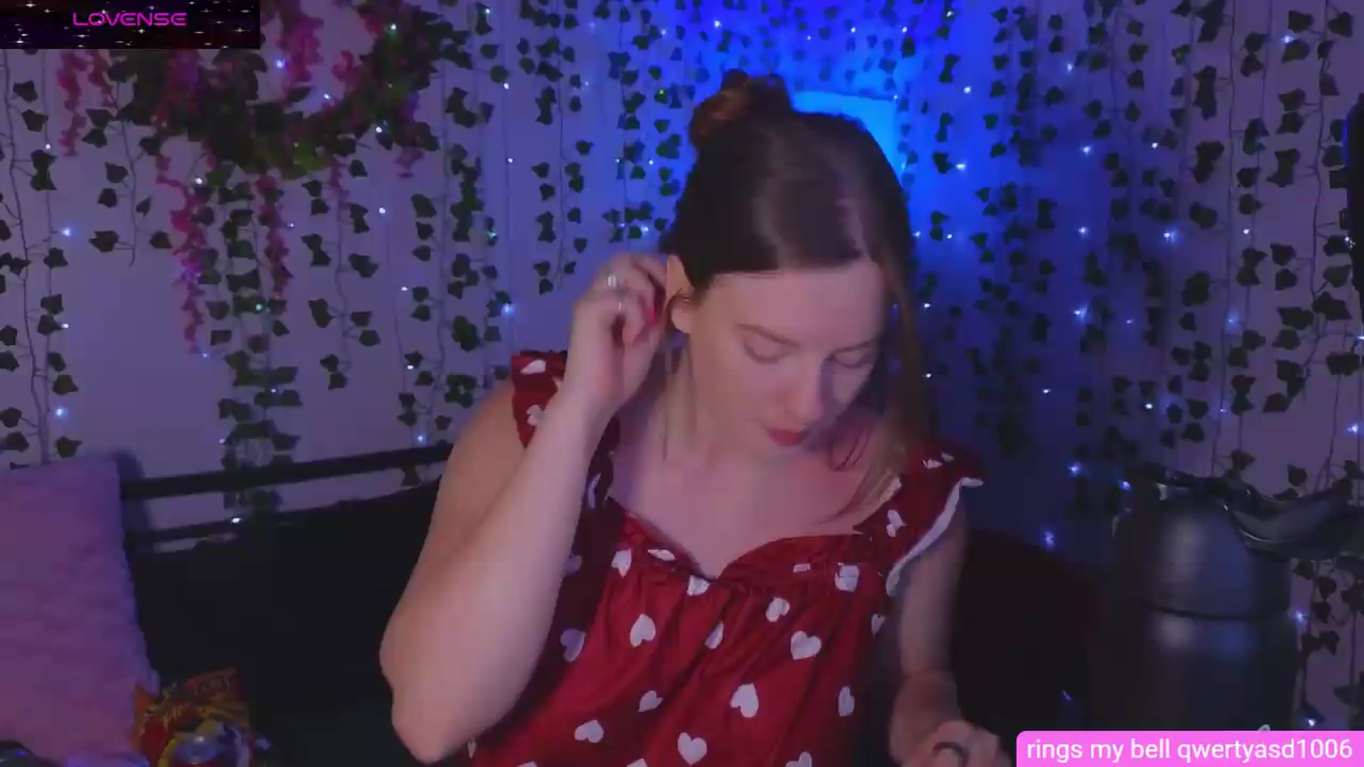 Gallery image thumbnail from naughtybella_'s myfreecams stream on, 08/25/2026, 24:00 image 9 of 20
