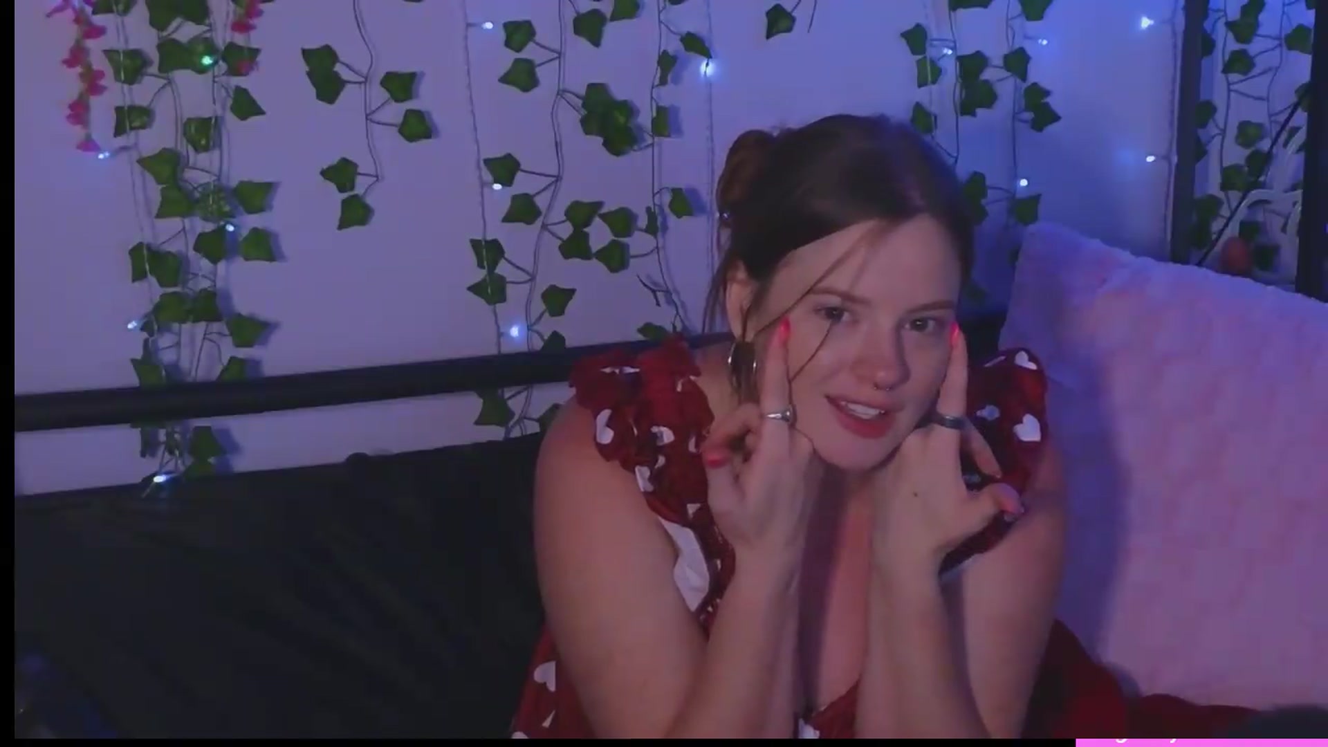 Gallery image thumbnail from naughtybella_'s myfreecams stream on, 08/25/2026, 03:38 image 20 of 20