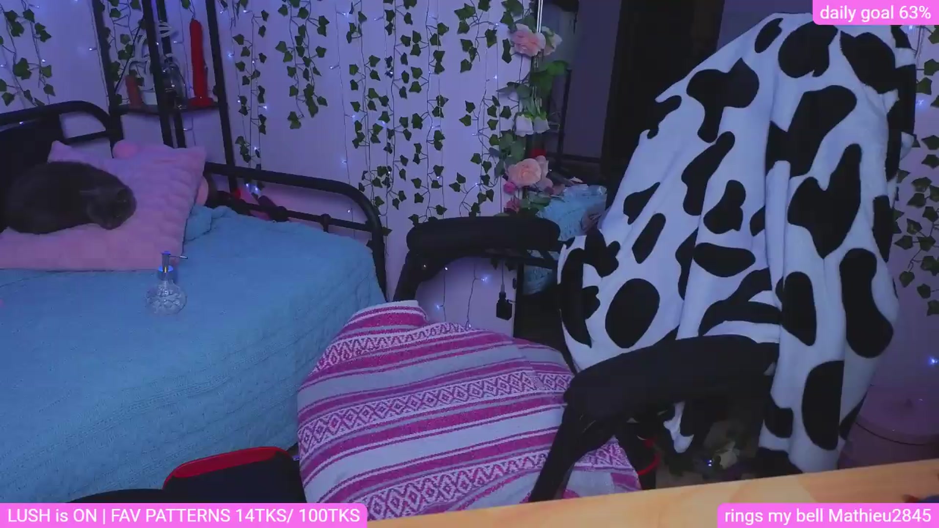 Gallery image thumbnail from naughtybella_'s myfreecams stream on, 08/28/2026, 03:49 image 5 of 20
