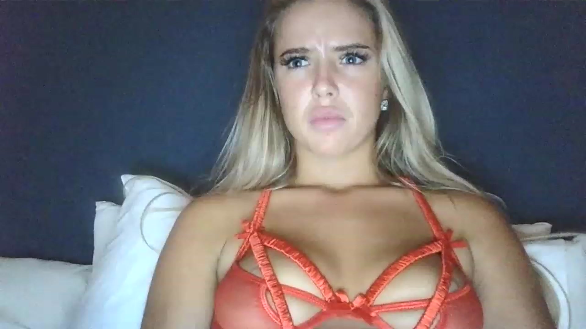 Gallery image thumbnail from naughtygir169's myfreecams stream on, 11/22/2022, 20:04 image 7 of 20