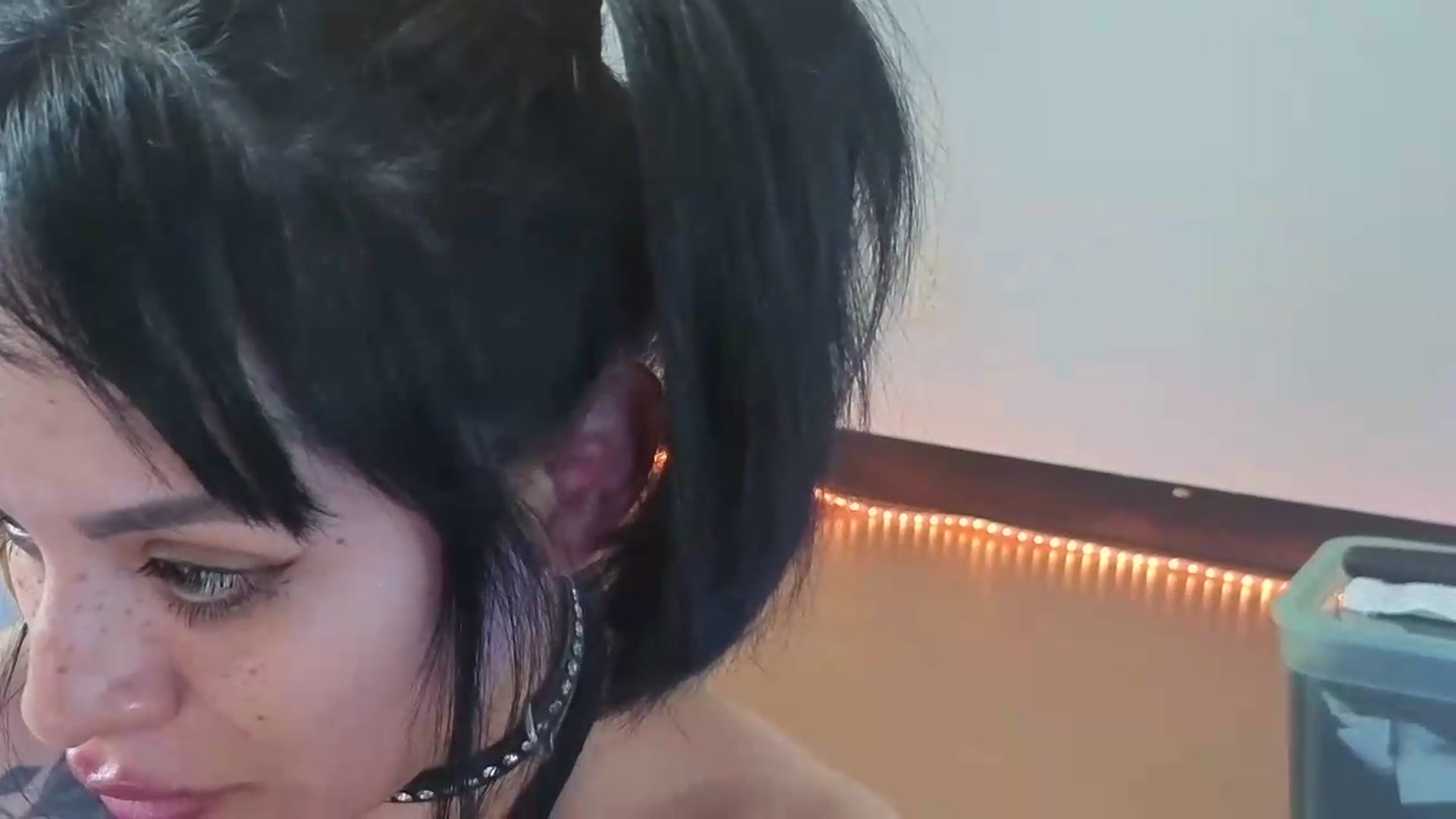 Gallery image thumbnail from nella's myfreecams stream on, 05/18/2026, 20:21 image 6 of 20