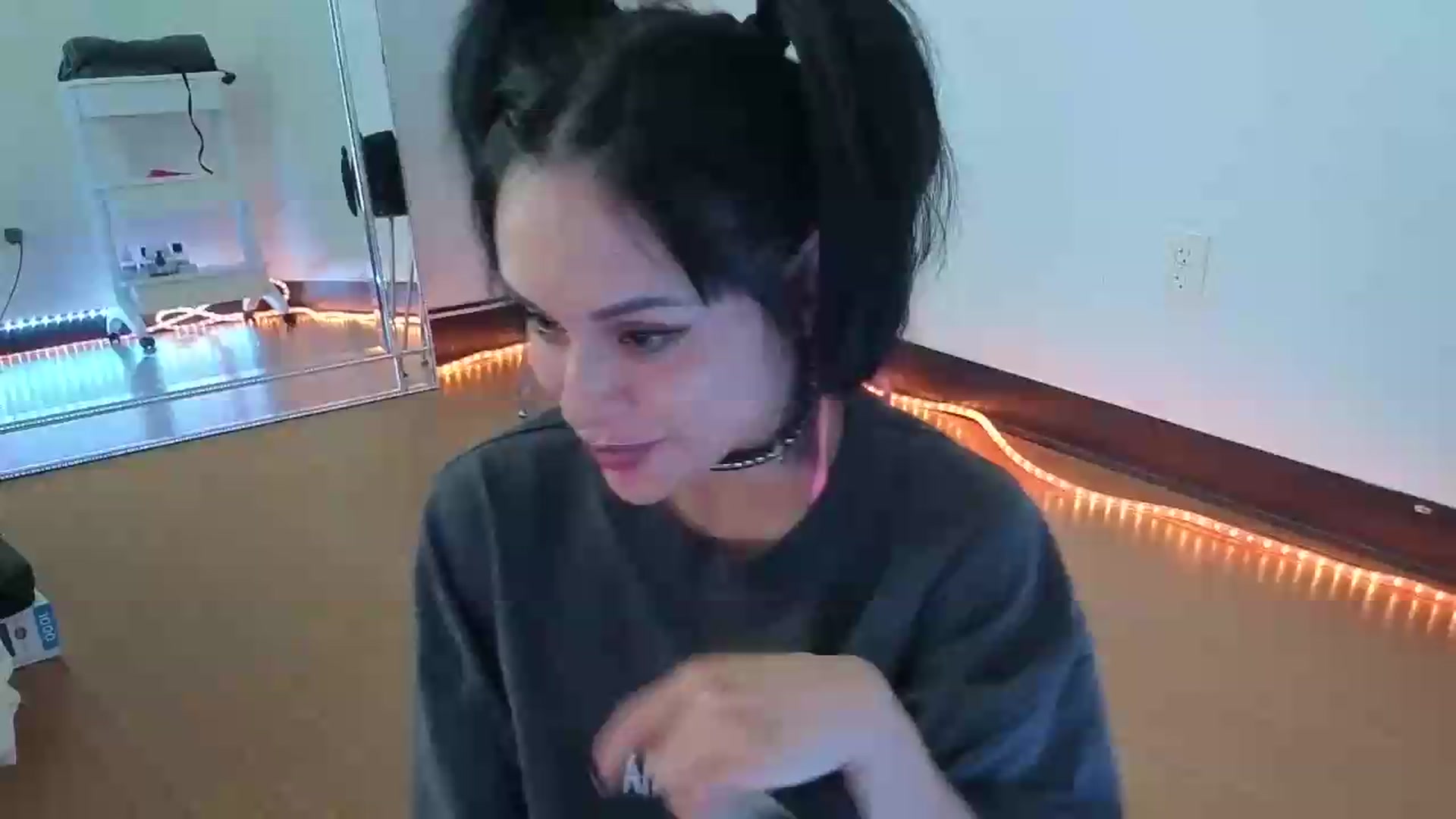 Gallery image thumbnail from nella's myfreecams stream on, 05/20/2026, 19:00 image 1 of 20