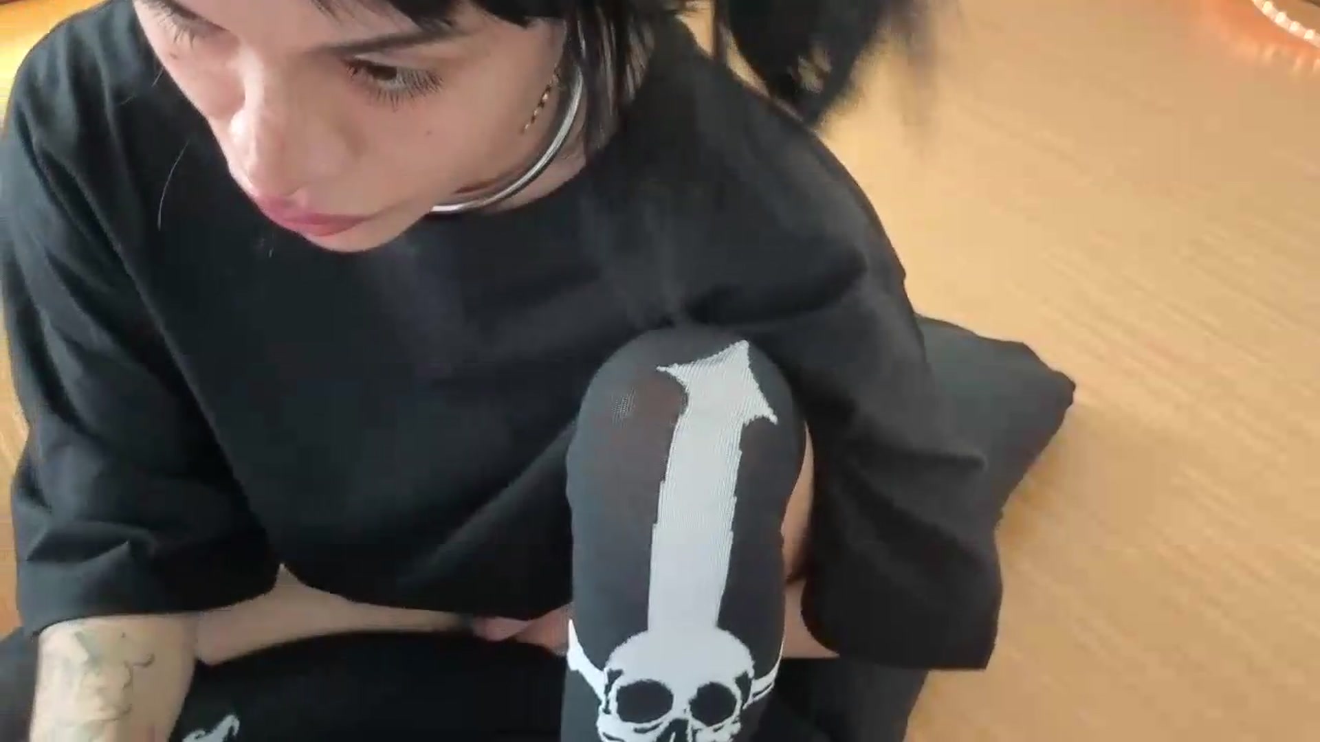 Gallery image thumbnail from nella's myfreecams stream on, 05/23/2026, 18:23 image 3 of 20