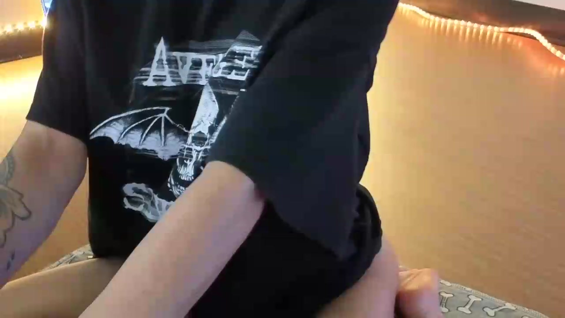 Gallery image thumbnail from nella's myfreecams stream on, 05/25/2026, 17:28 image 13 of 20