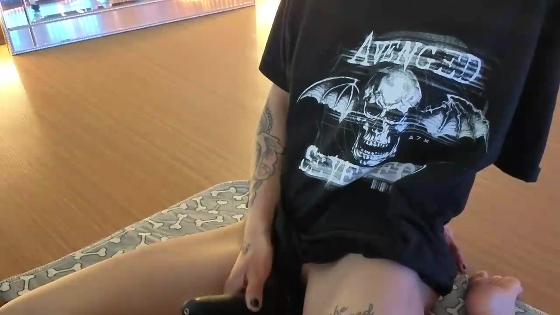 Gallery image thumbnail from nella's myfreecams stream on, 05/25/2026, 18:40 image 9 of 20