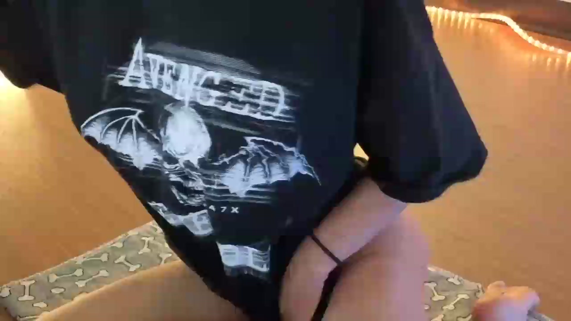 Gallery image thumbnail from nella's myfreecams stream on, 05/25/2026, 18:40 image 12 of 20
