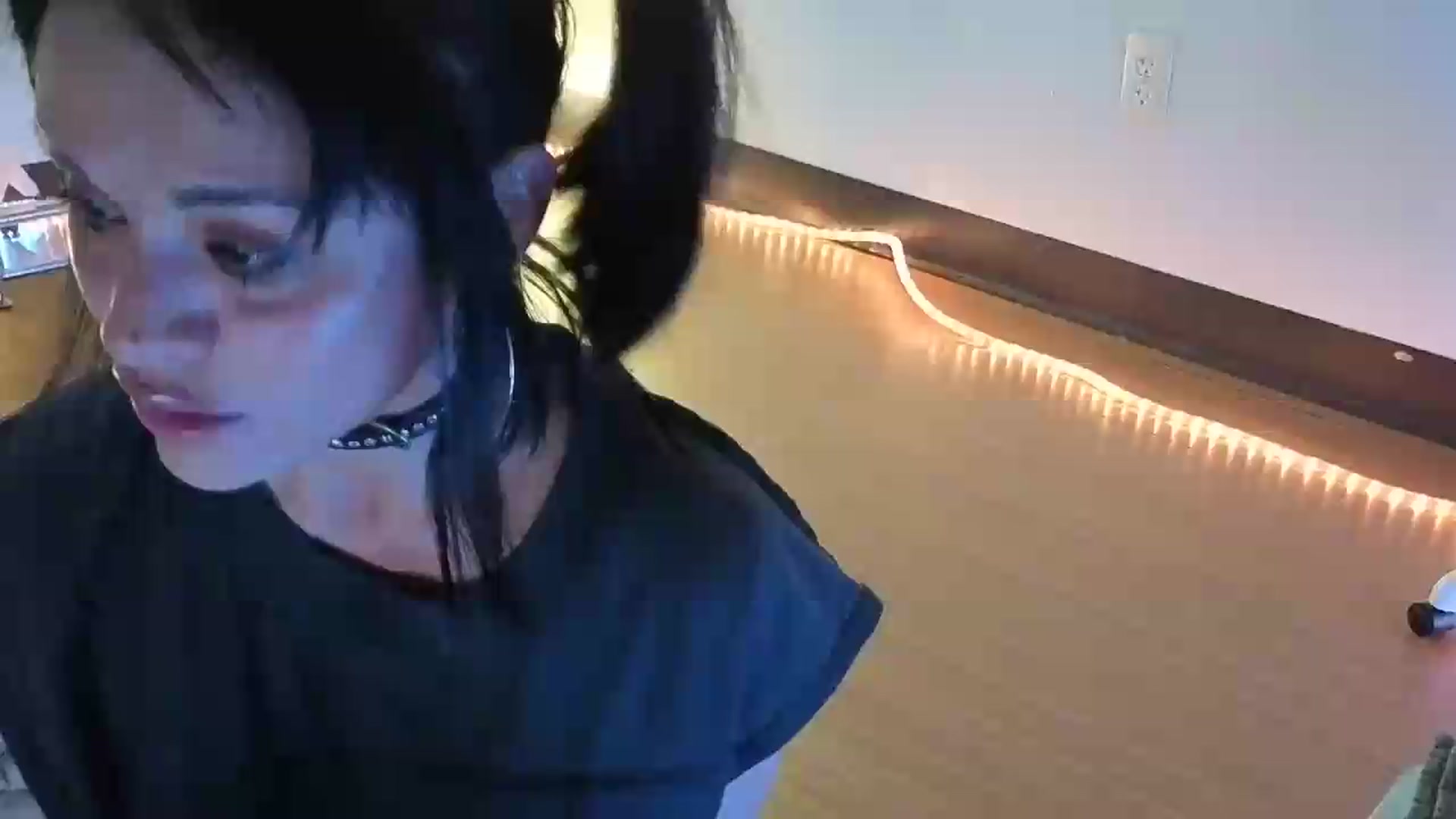 Gallery image thumbnail from nella's myfreecams stream on, 05/27/2026, 02:47 image 4 of 20