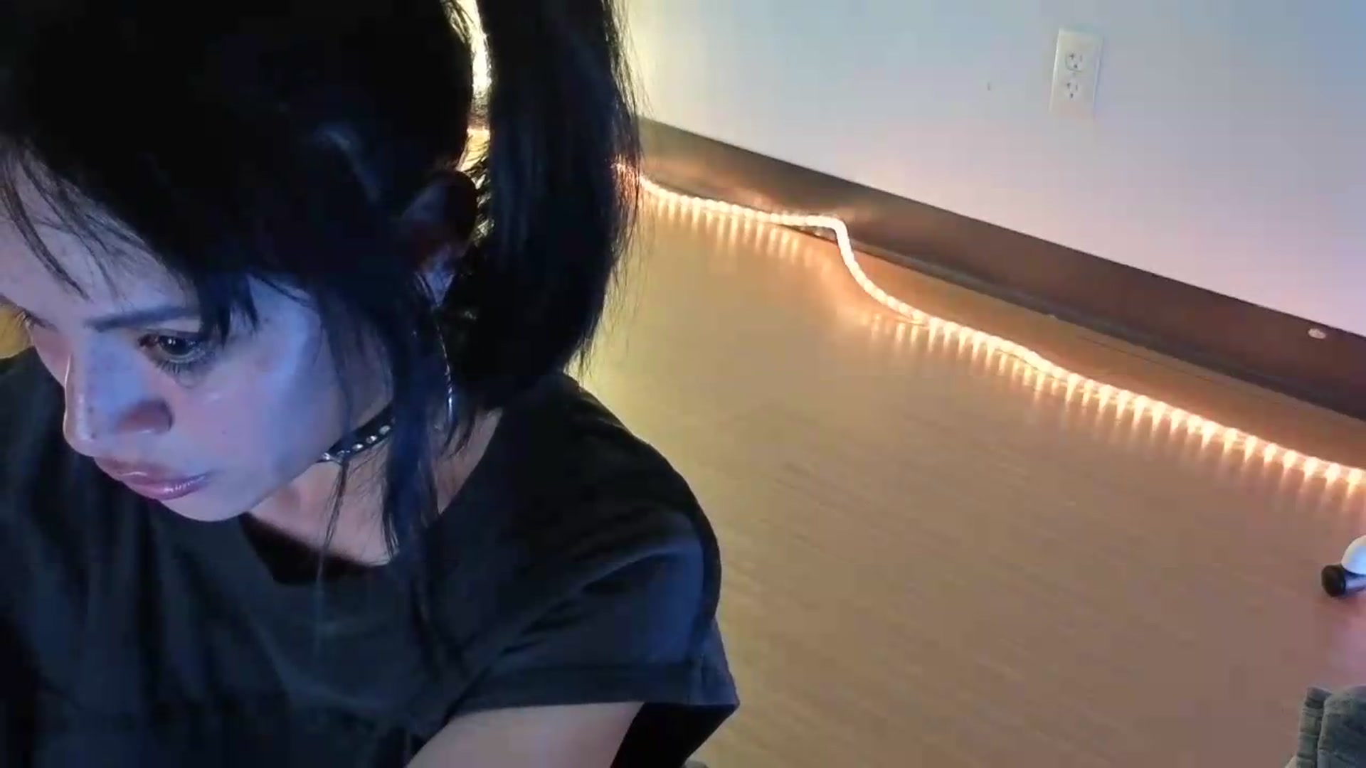 Gallery image thumbnail from nella's myfreecams stream on, 05/27/2026, 02:47 image 7 of 20