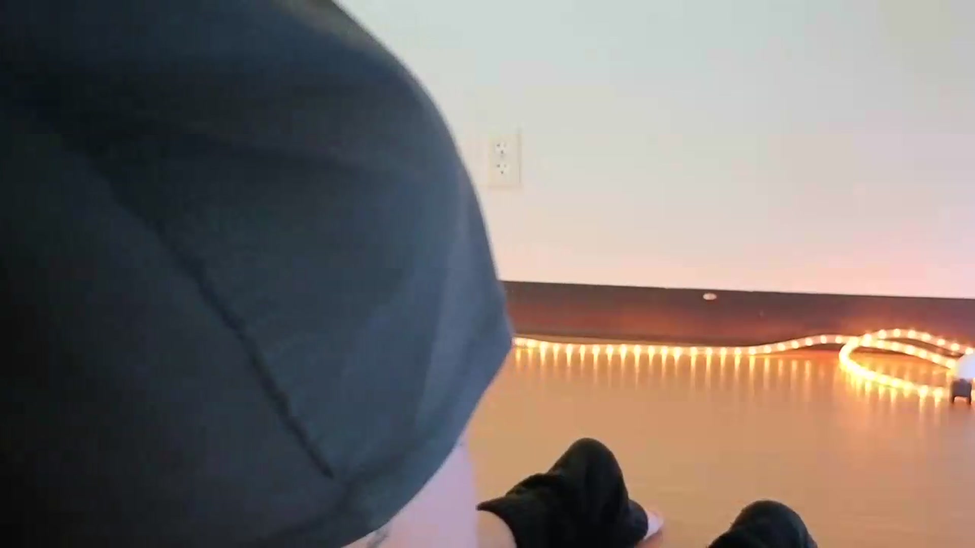 Gallery image thumbnail from nella's myfreecams stream on, 05/28/2026, 17:13 image 4 of 20