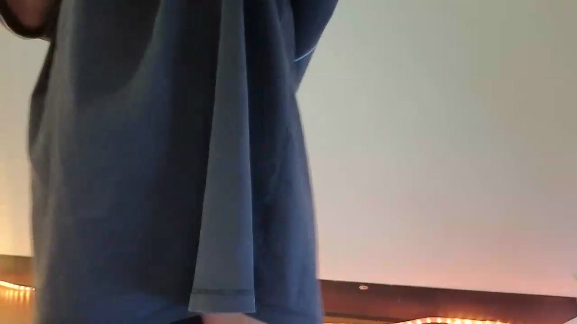 Gallery image thumbnail from nella's myfreecams stream on, 05/29/2026, 17:20 image 6 of 20