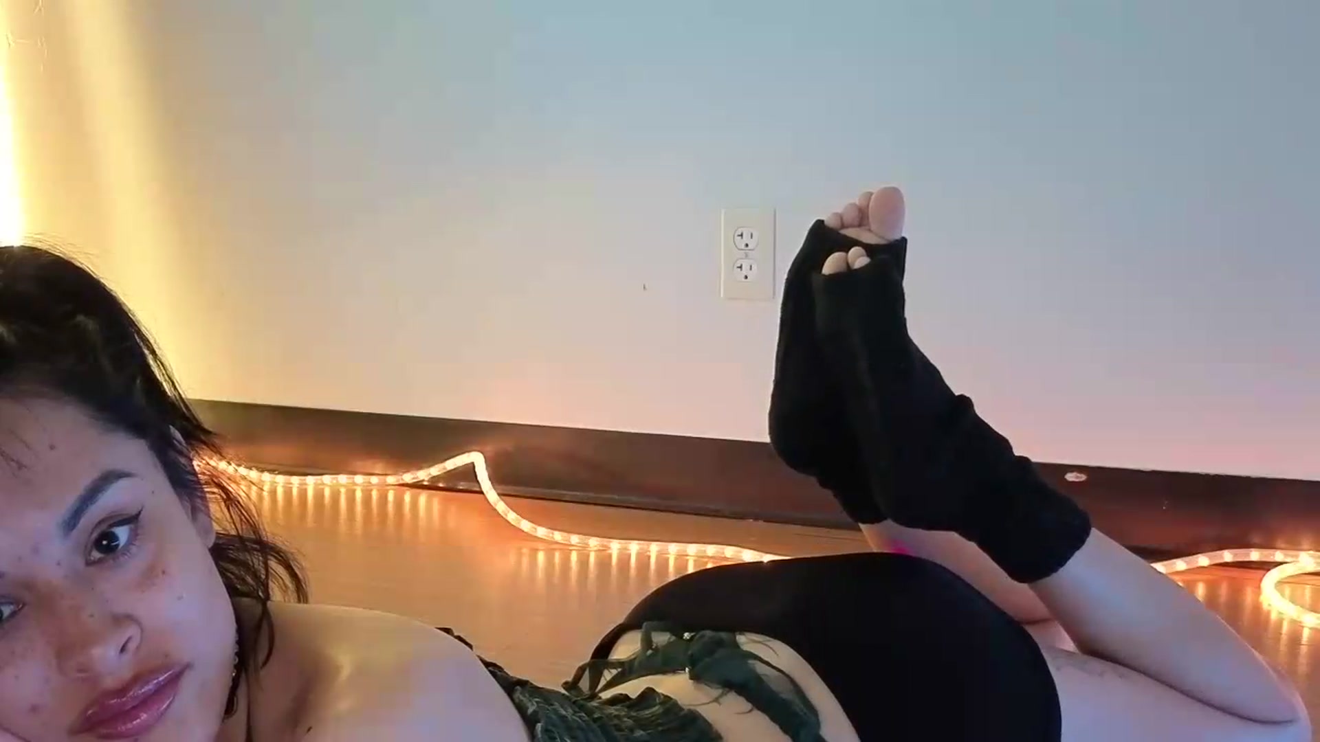Gallery image thumbnail from nella's myfreecams stream on, 05/30/2026, 16:08 image 19 of 20