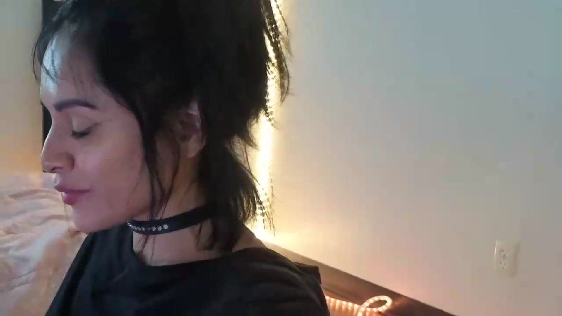 Gallery image thumbnail from nella's myfreecams stream on, 06/04/2026, 17:21 image 20 of 20