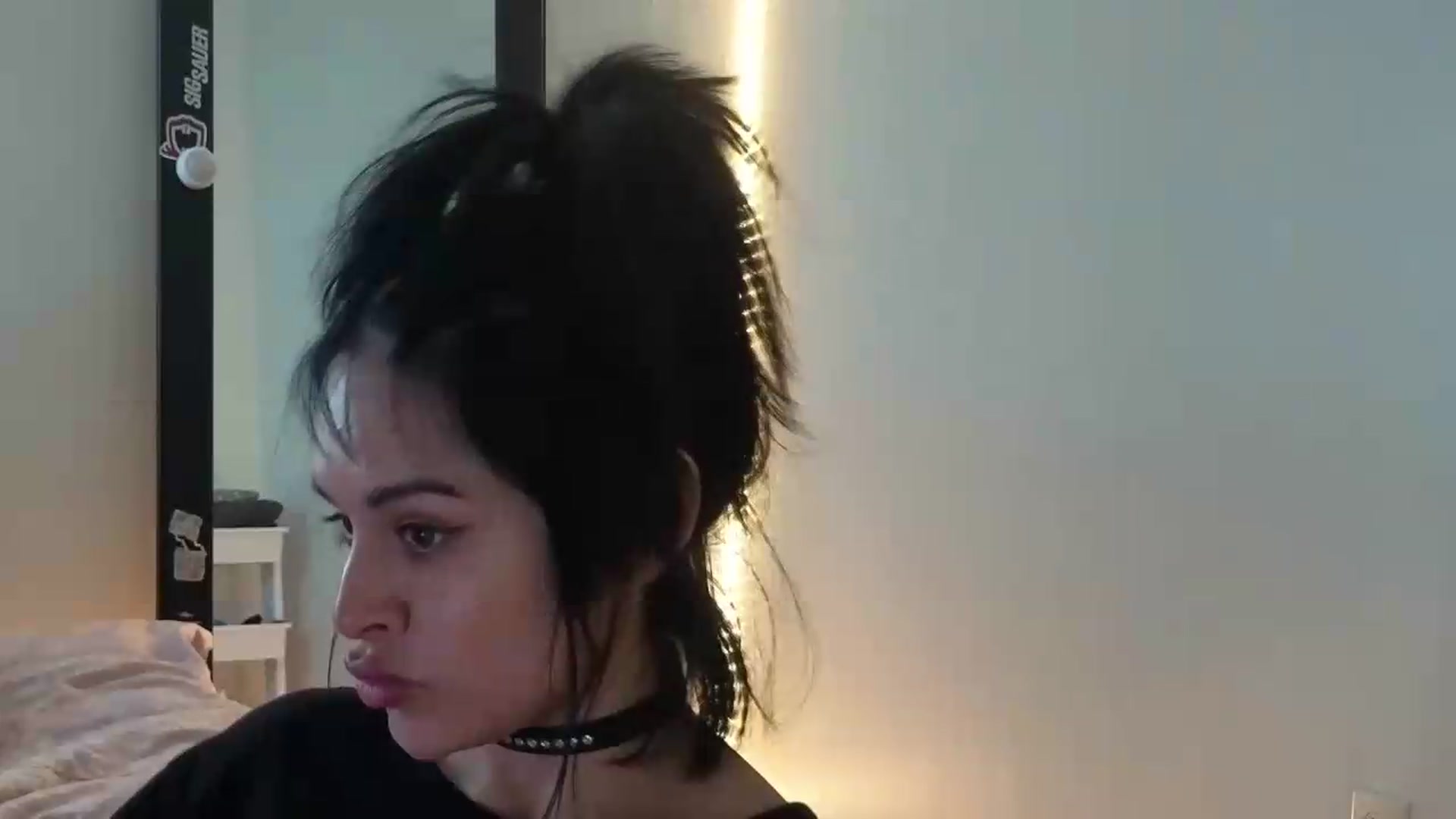 Gallery image thumbnail from nella's myfreecams stream on, 06/04/2026, 17:21 image 16 of 20