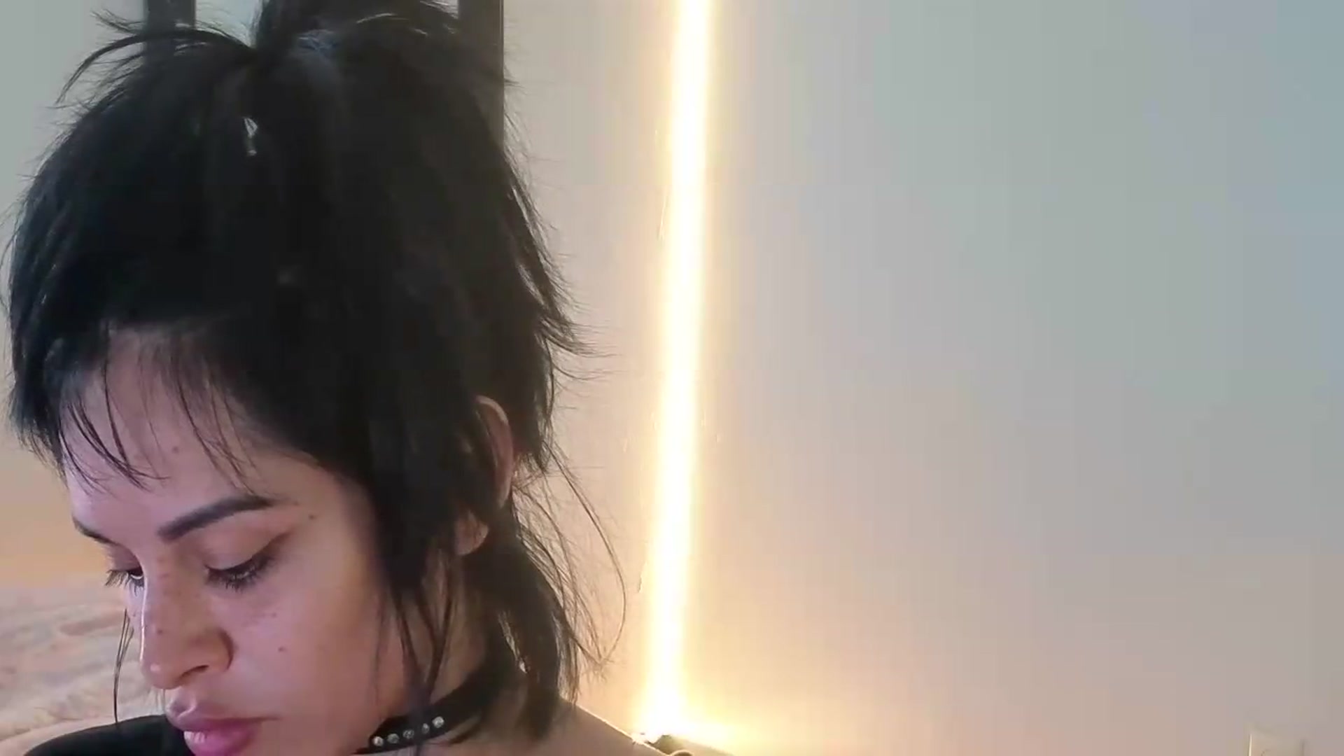 Gallery image thumbnail from nella's myfreecams stream on, 06/04/2026, 17:21 image 19 of 20