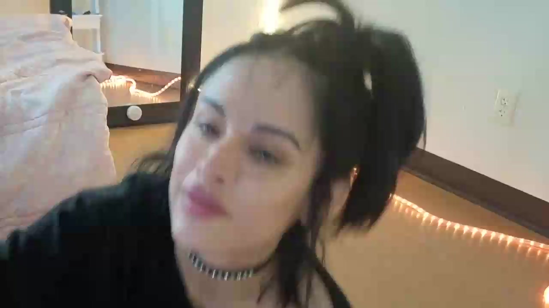 Gallery image thumbnail from nella's myfreecams stream on, 06/04/2026, 17:21 image 1 of 20